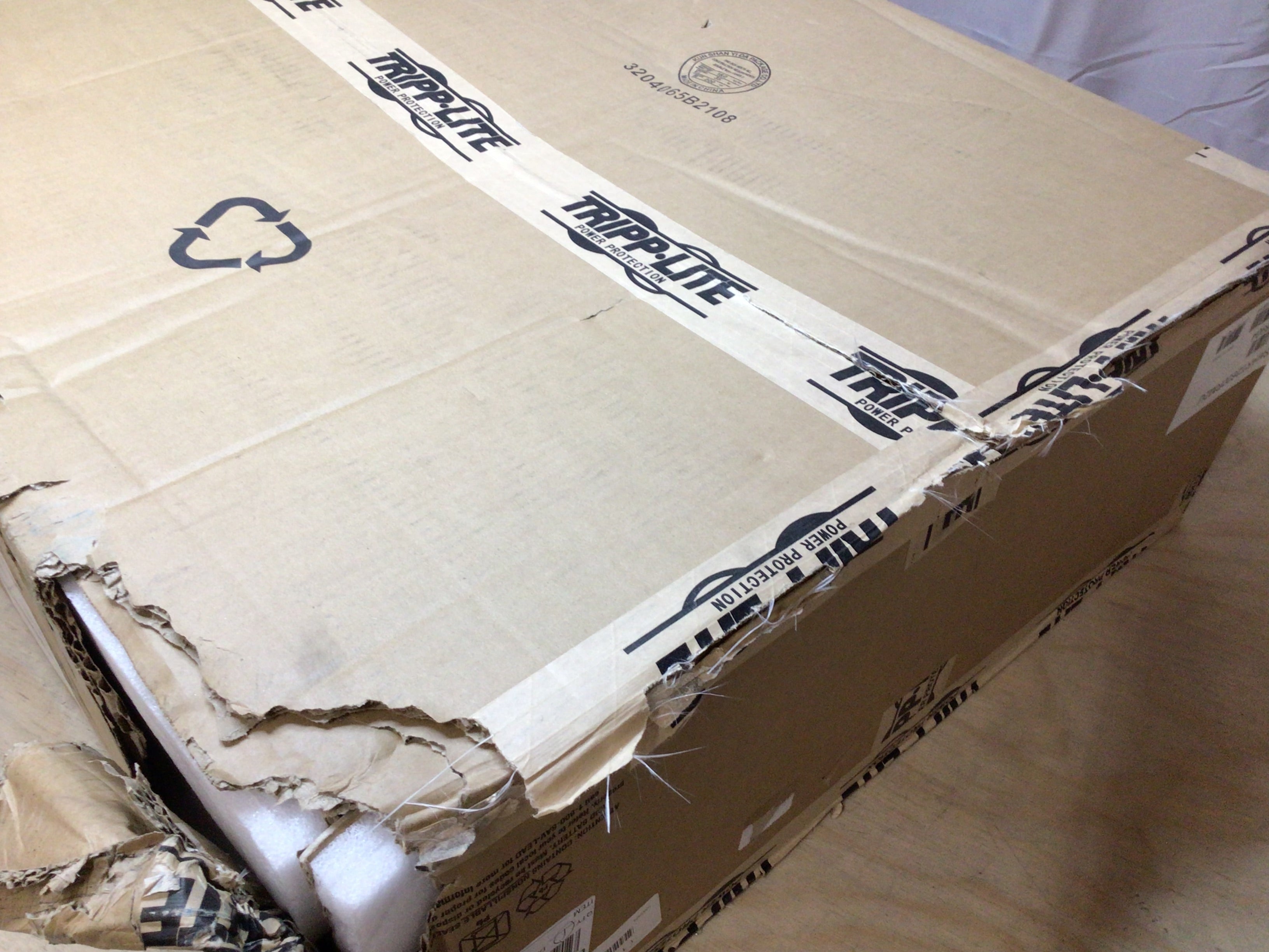 Tripp Lite Smart2600rm2u Ups System, Line Interactive, 2.6Kva **SEALED** (8117651931374)