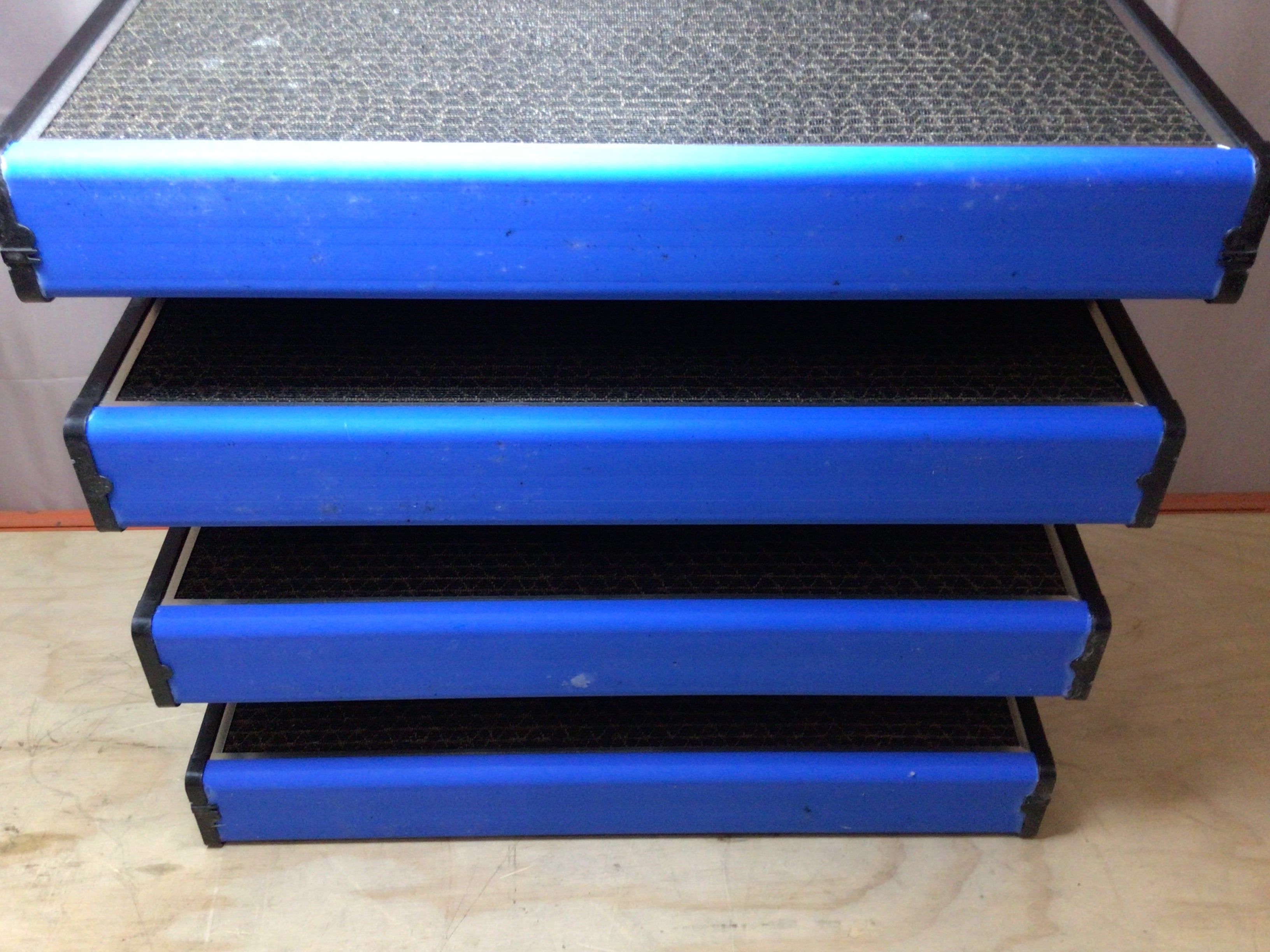 AIR HANDLER 2GGV7 Odor Removal V-Bank Air Filter,24x24x12 (8131610804462)