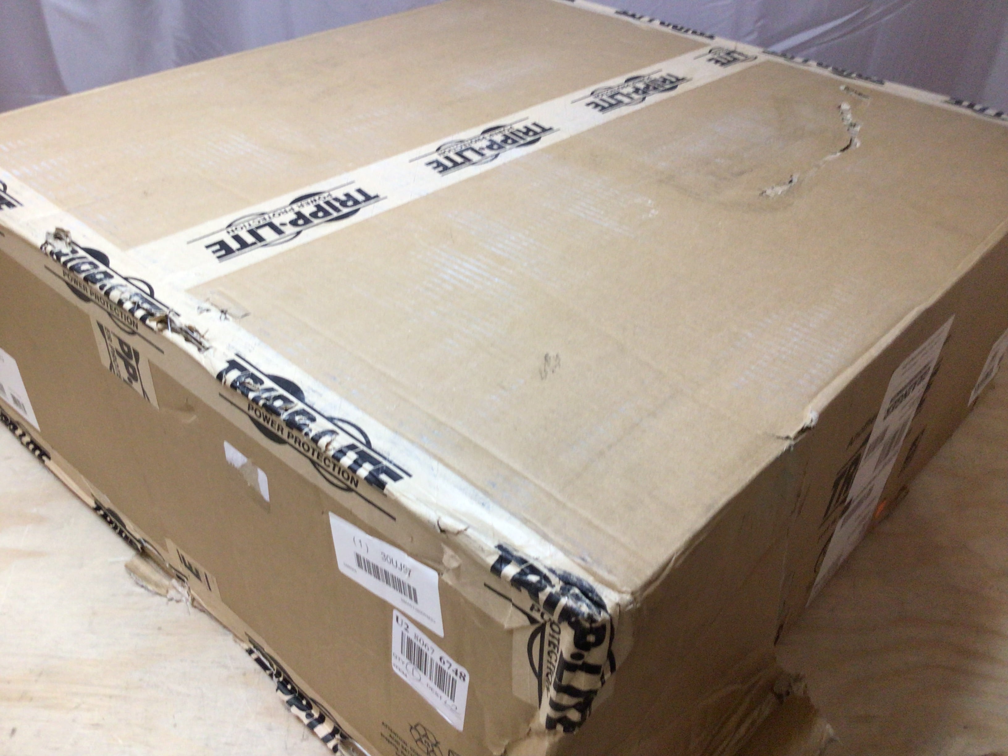Tripp Lite Smart2600rm2u Ups System, Line Interactive, 2.6Kva **SEALED** (8117651931374)