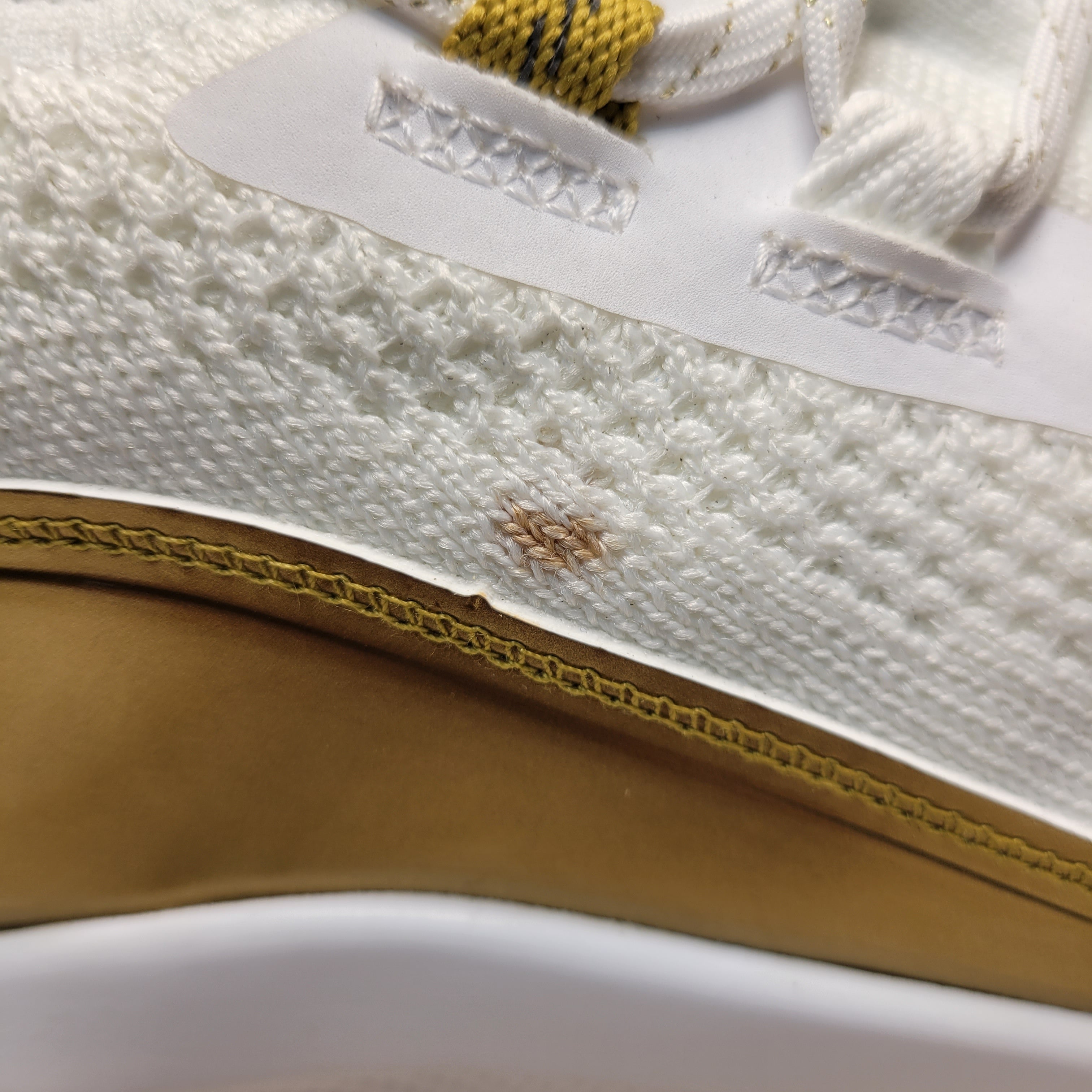 Under Armour Curry 8 Mens Basketball Shoes White/White/Metallic Gold,