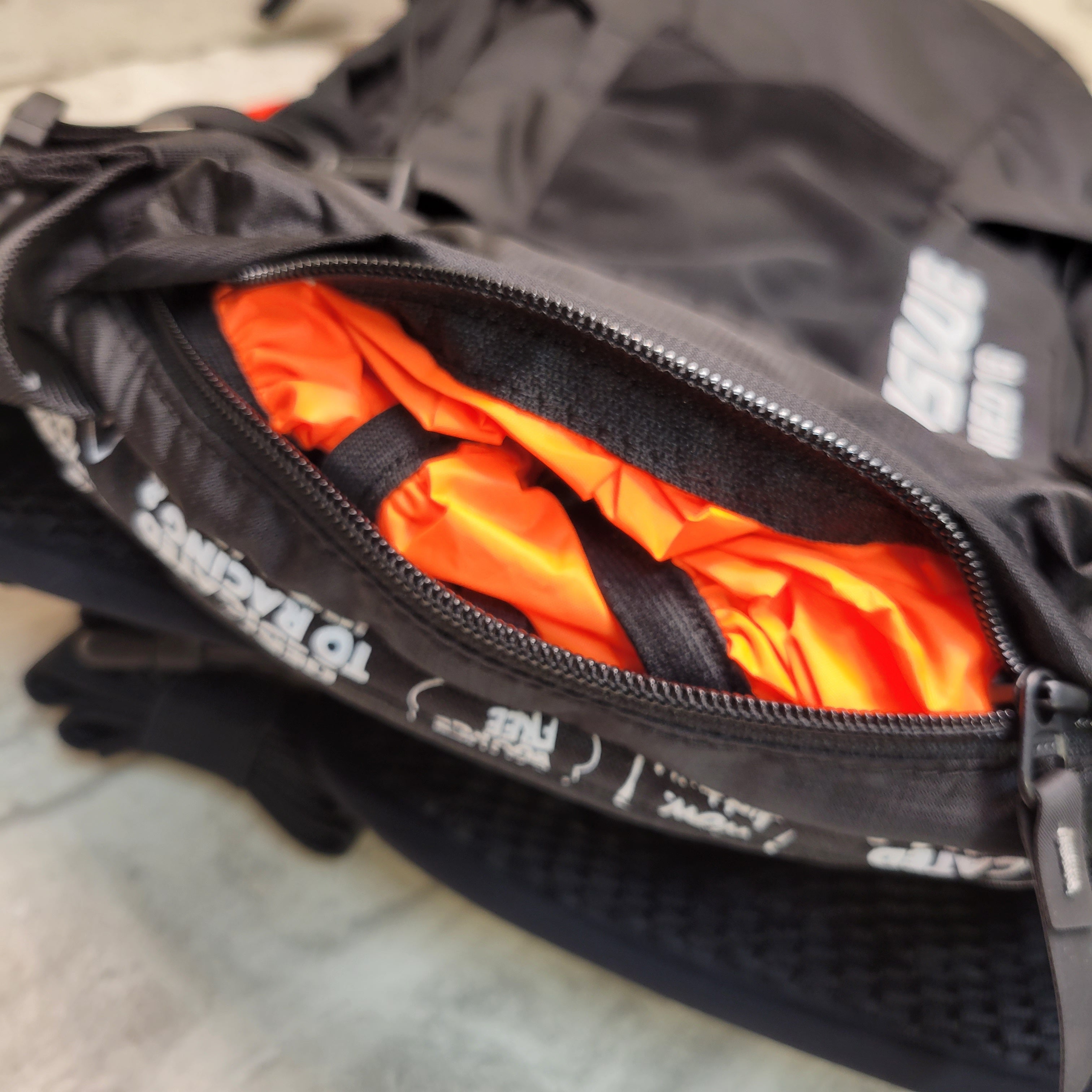 USWE Shred 16 Backpack - Carbon Black (7911616217326)