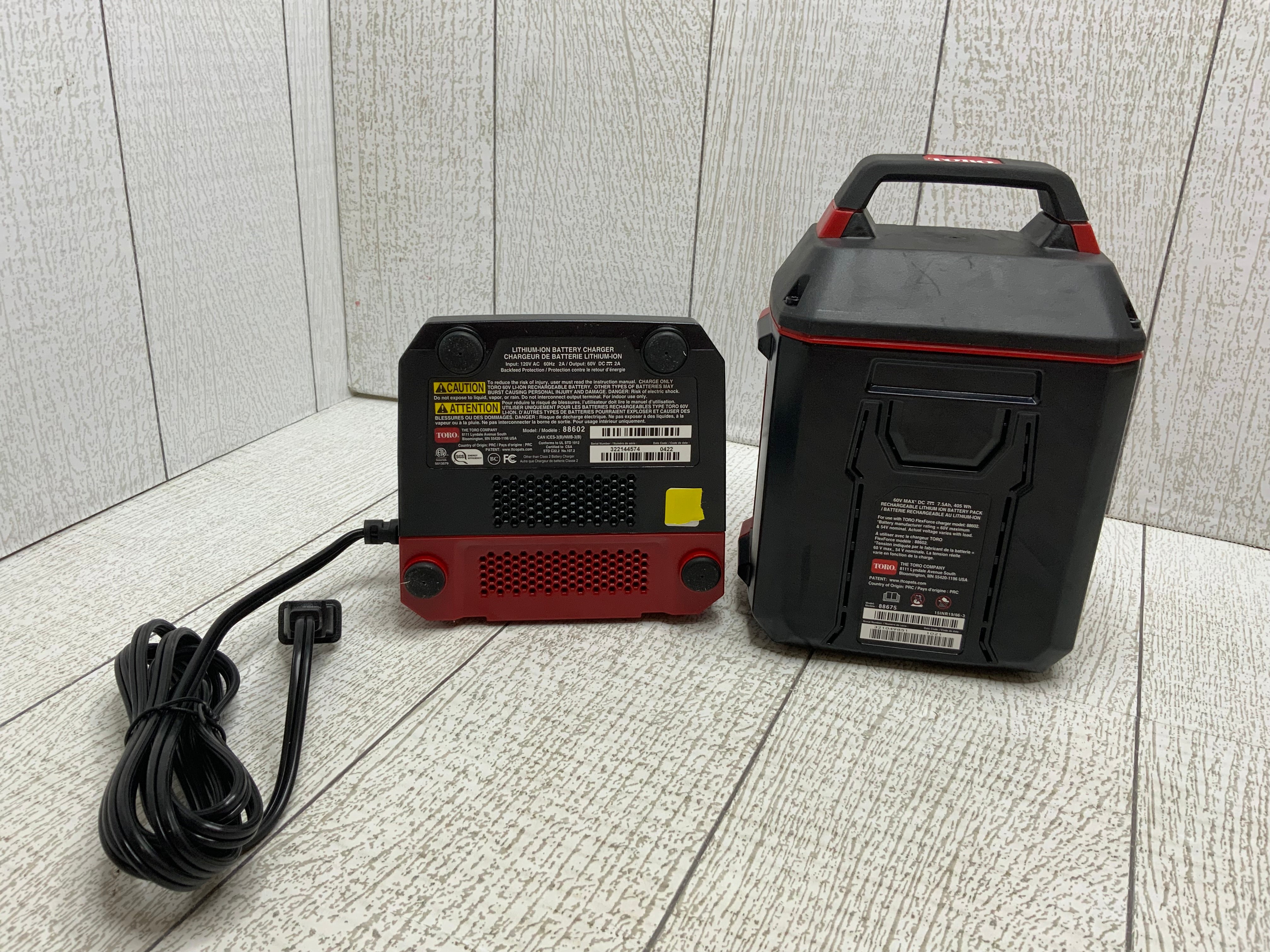 Toro Flex-Force 60V Max 7.5 Ah L405 Lithium-Ion Battery & Flex-Force Charger (8057193201902)