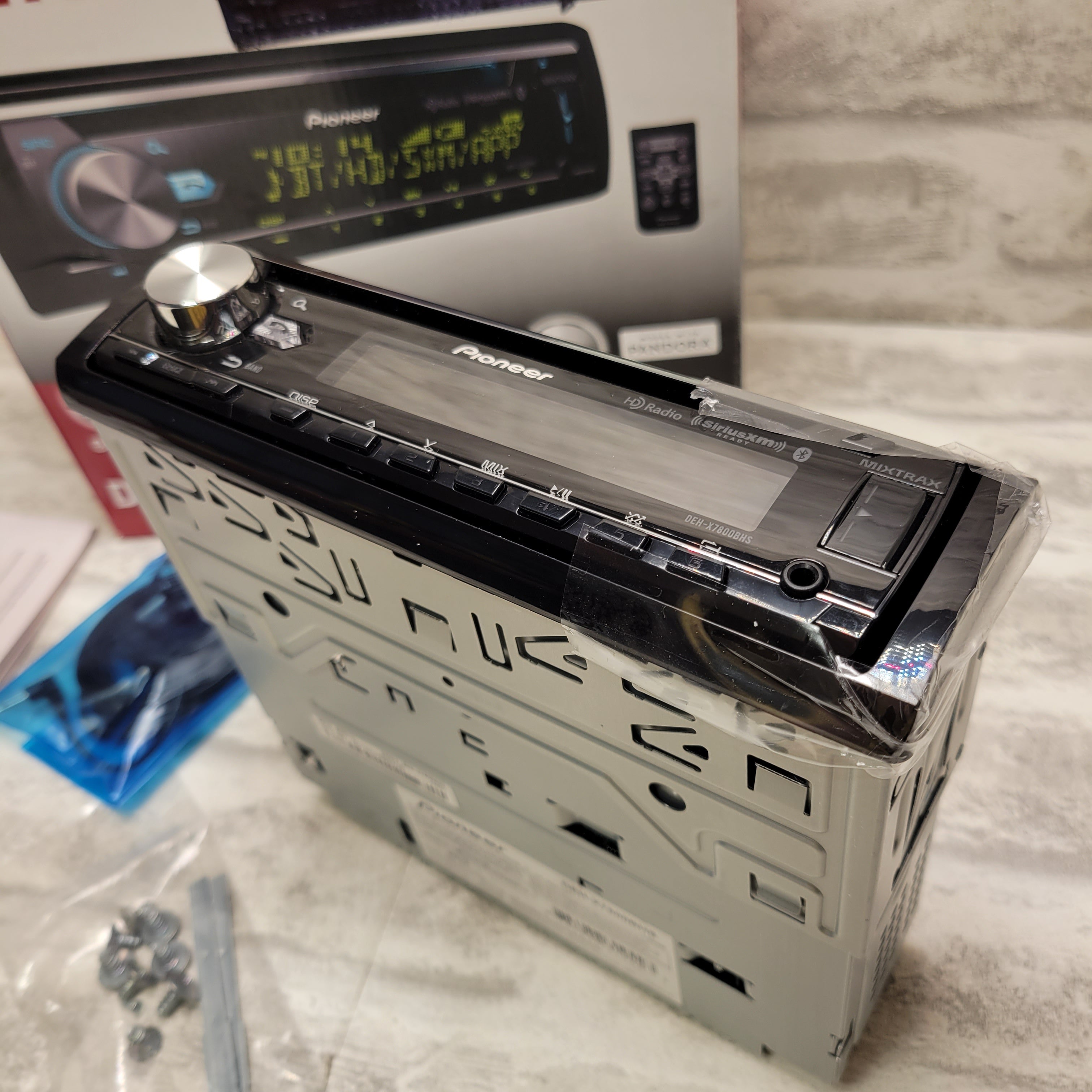 Pioneer DEH-X7800BHS CD Receiver **READ DESCRIPTION** Pioneer DEH-X7800BHS CD Receiver **READ DESCRIPTION**