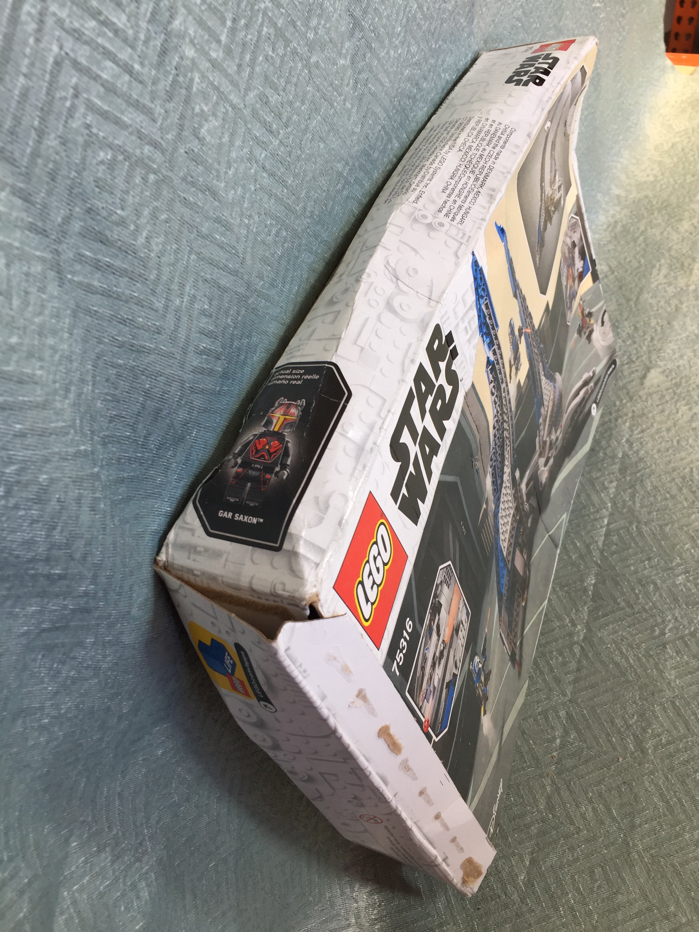 LEGO Star Wars Mandalorian Starfighter 75316 (544 Pieces) BOX DAMAGE - OPEN BOX (7602378277102)