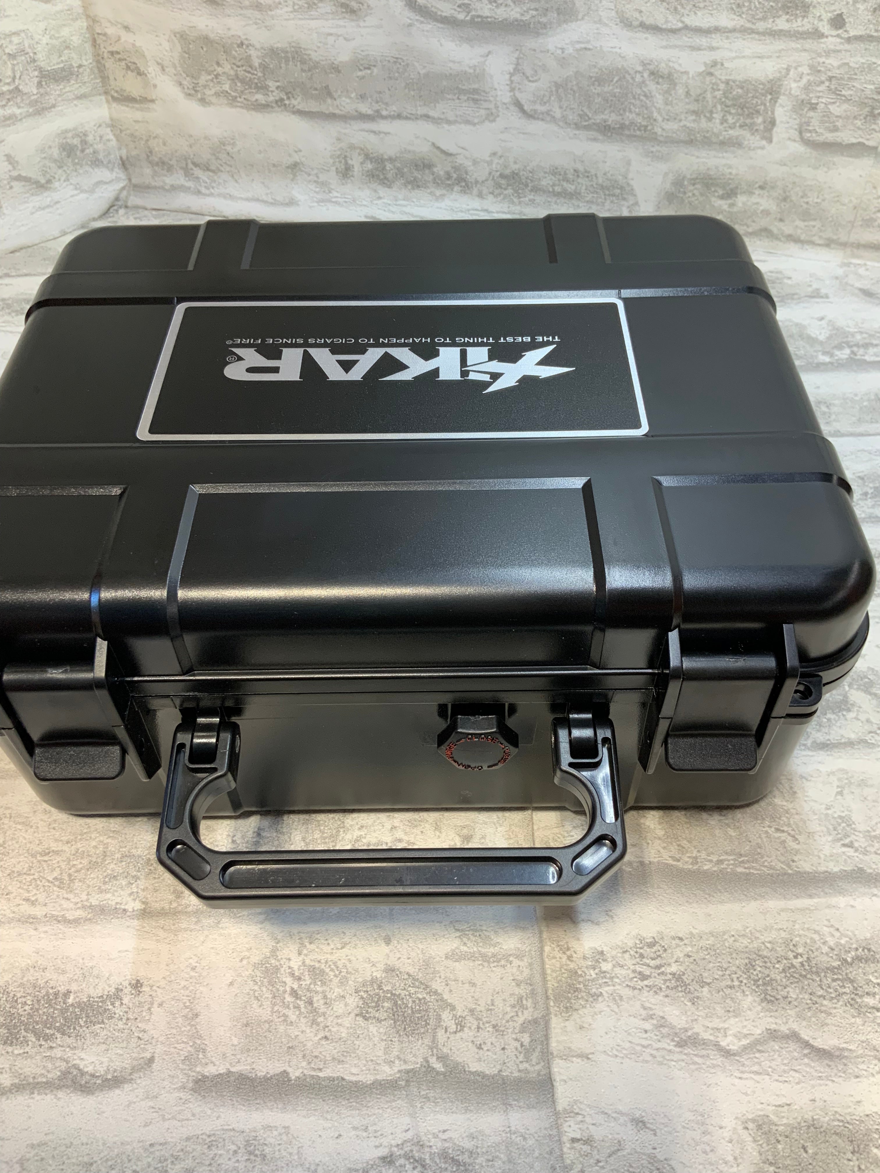 Xikar Cigar Travel Carrying Case, Holds 40 Cigars (7567356330222)