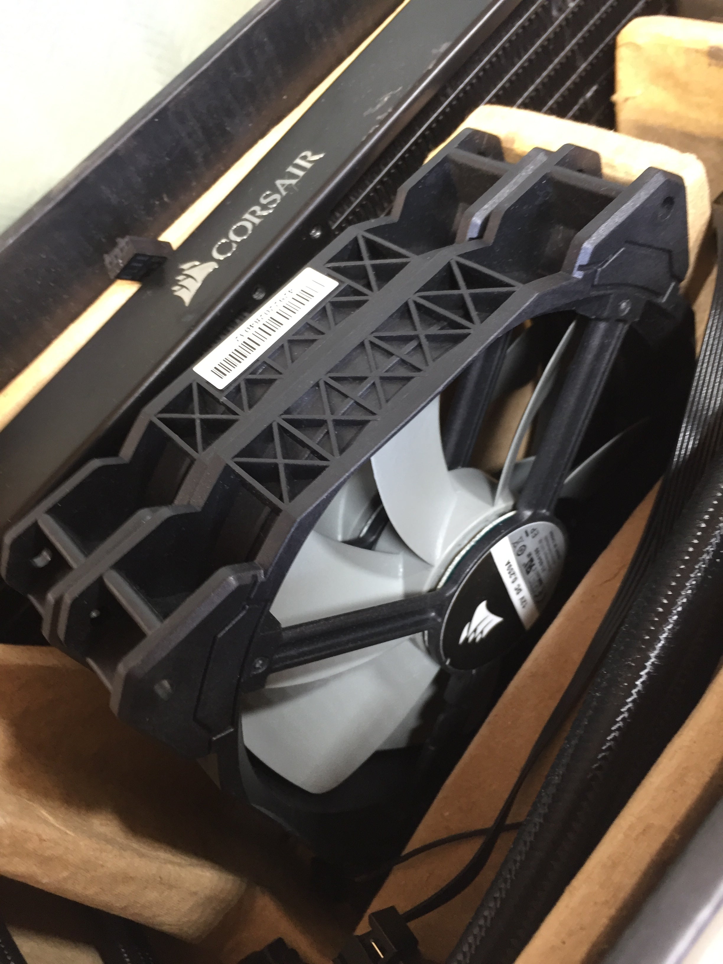 **PARTS ONLY** Corsair iCUE H115i RGB Pro XT Liquid CPU Cooler **DEFECTIVE** (7735010459886)