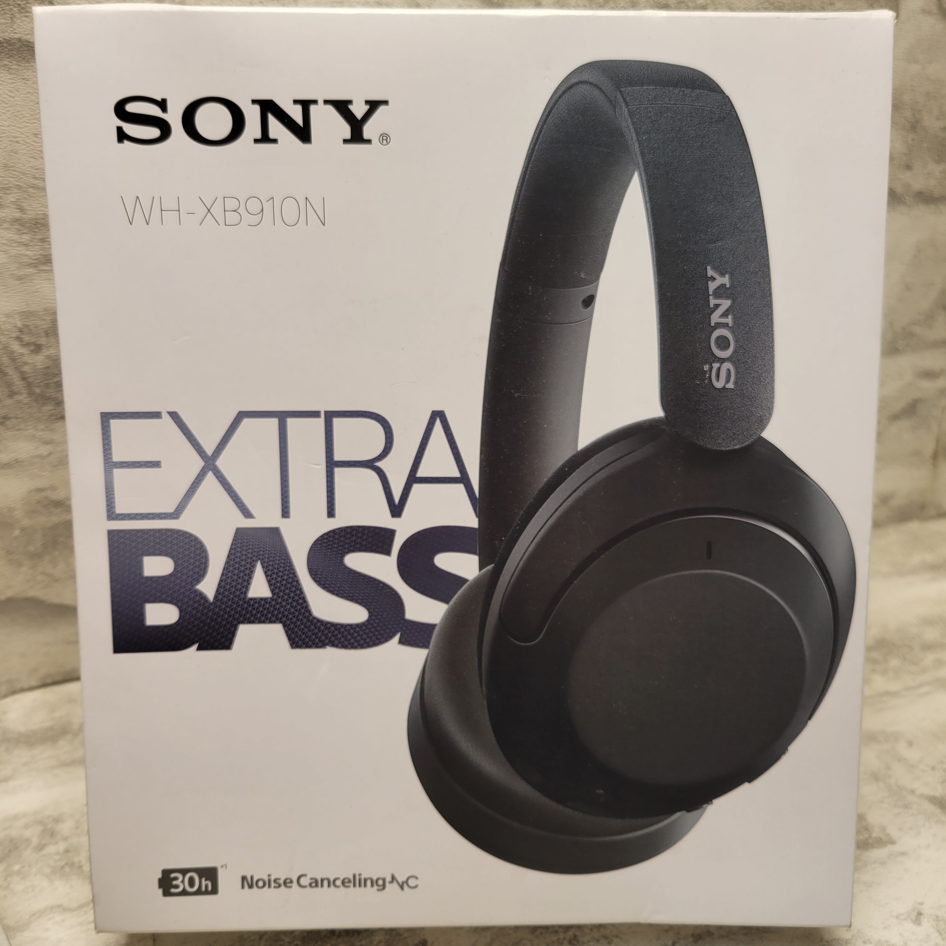 Sony WH-XB910N EXTRA BASS Noise Cancelling Headphones, Wireless Bluetooth Over the Ear Headset with Microphone and Alexa Voice Control, Black (7782032900334)