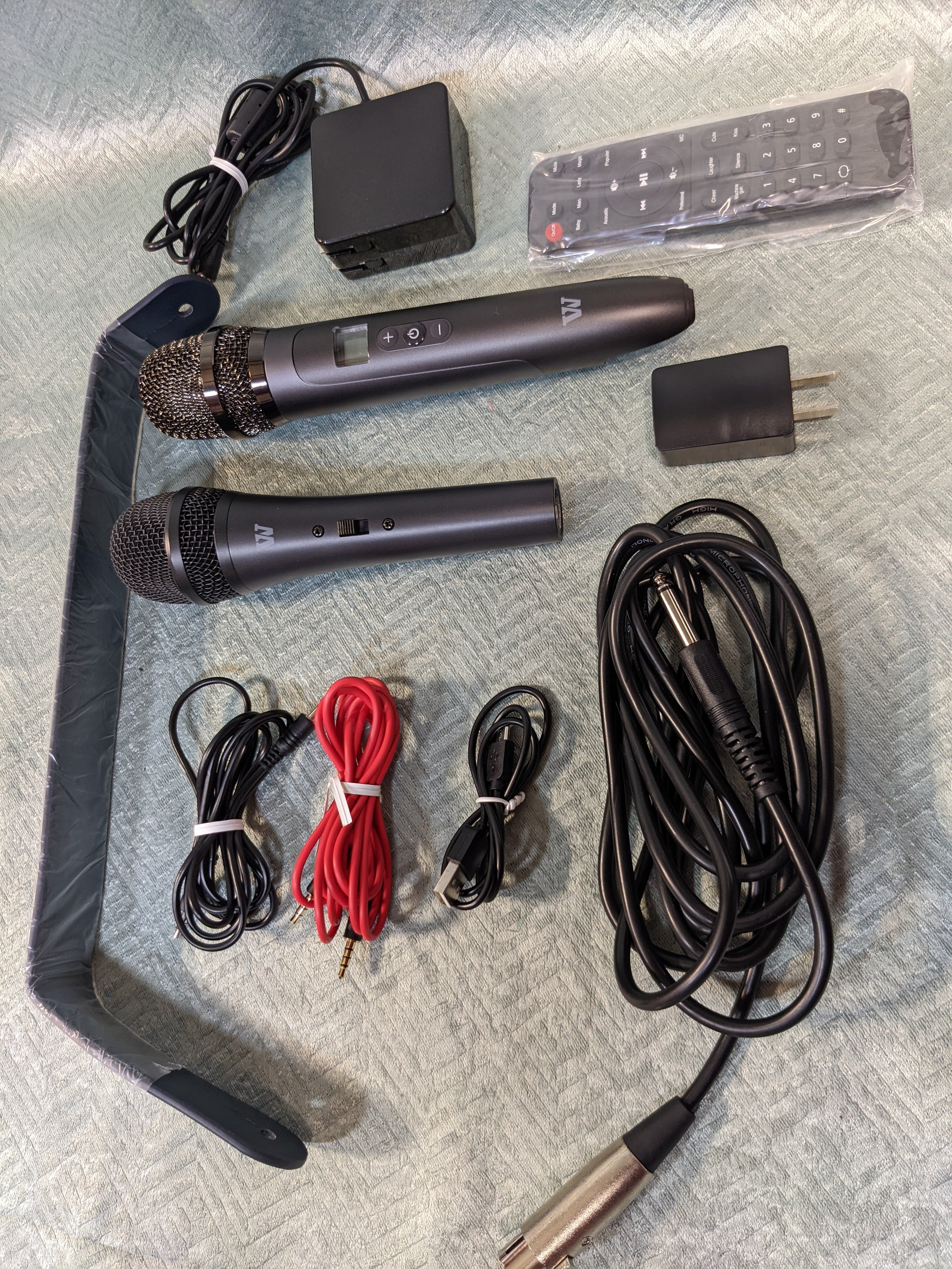 W WINBRIDGE Karaoke Machine with Wireless Microphone, Bluetooth Portable PA Speaker System Built in Soundcard Remote Control with Guitar Input (7591830028526)