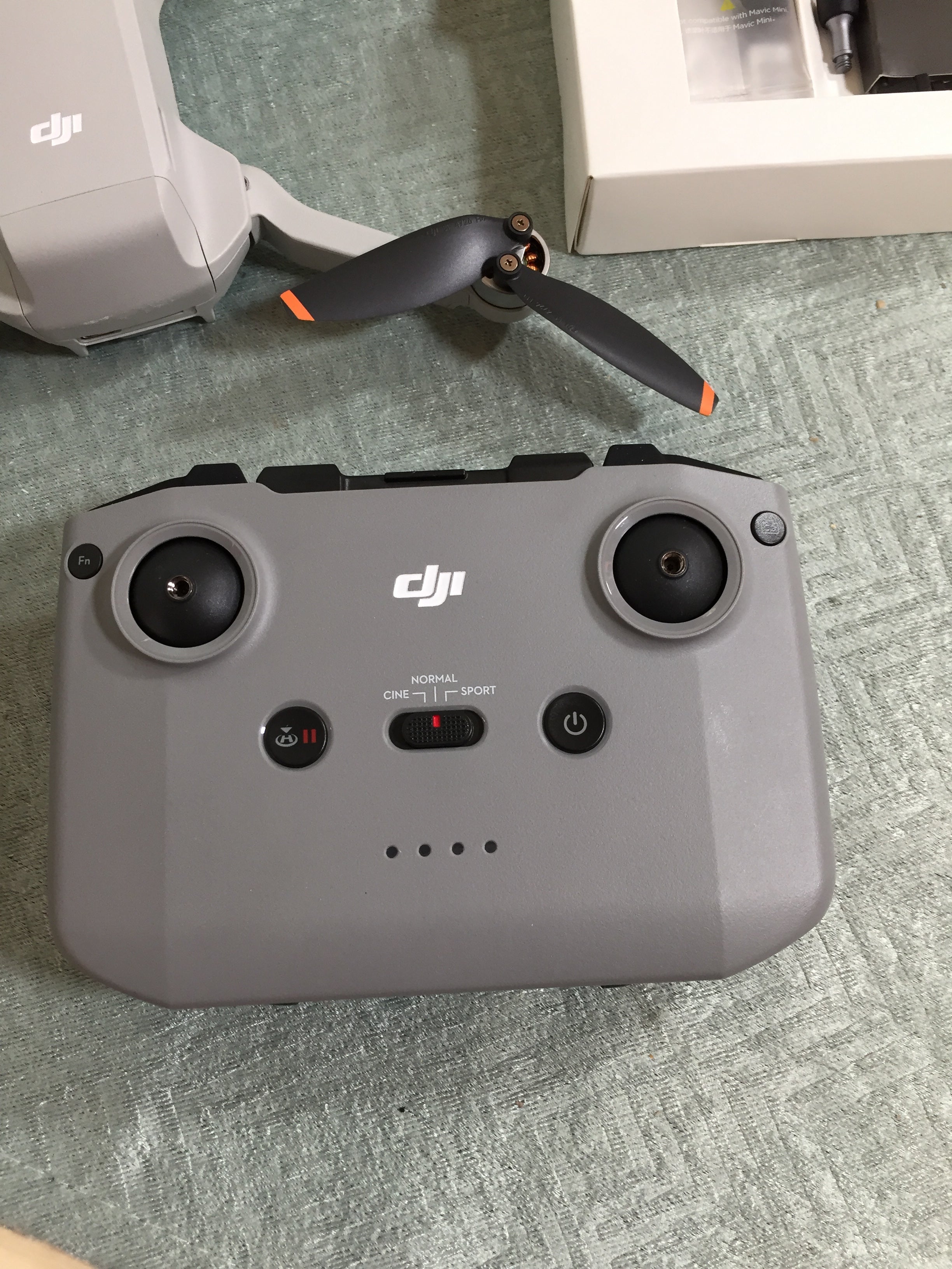 **PARTS ONLY** DJI MINI 2 Drone Quadcopter - READ DESCRIPTION - POWERS ON (7578817462510)