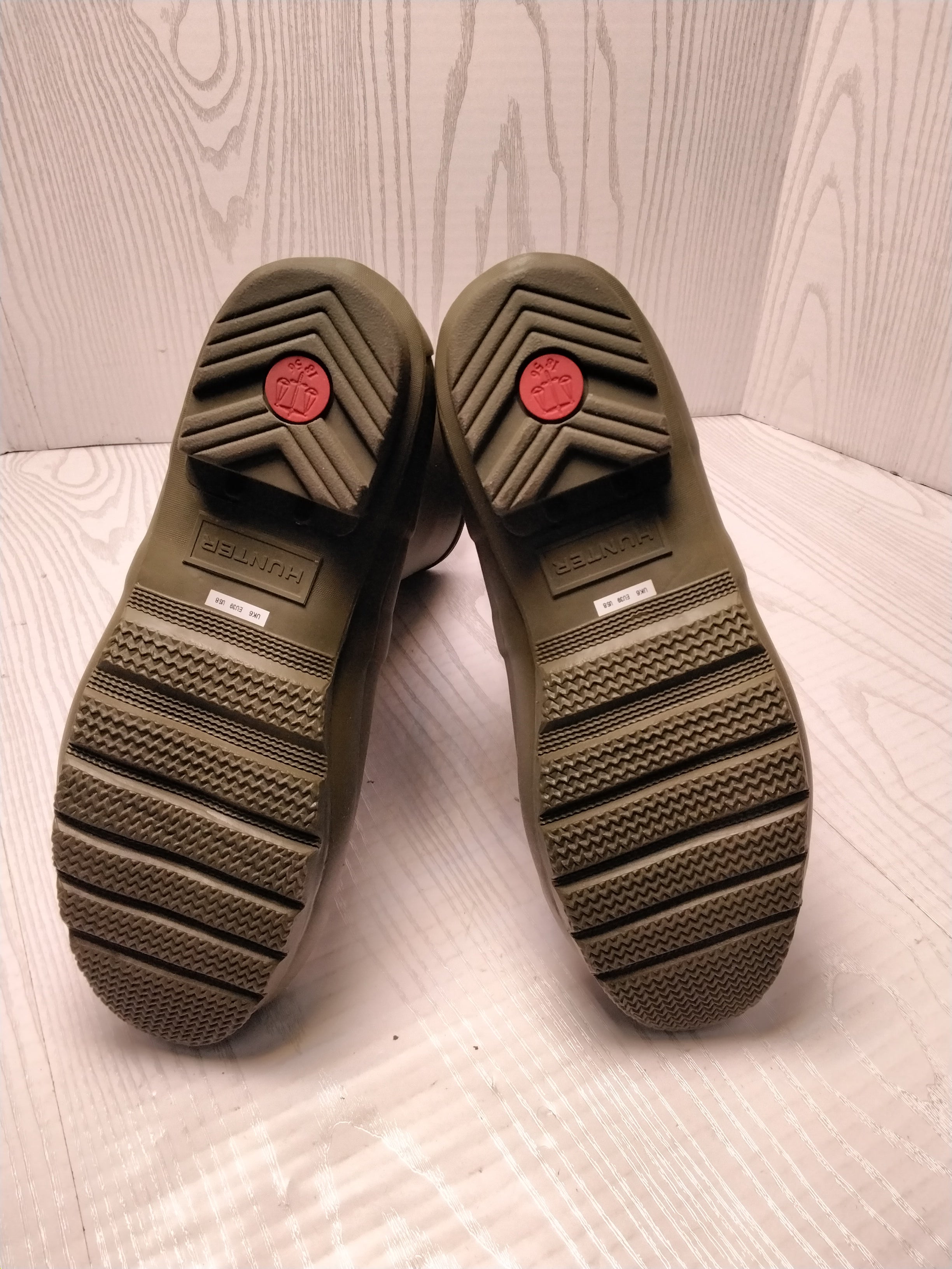 Hunter Women's Original Short Rain Boot, Size 8 - Olive Green (7870765957358)