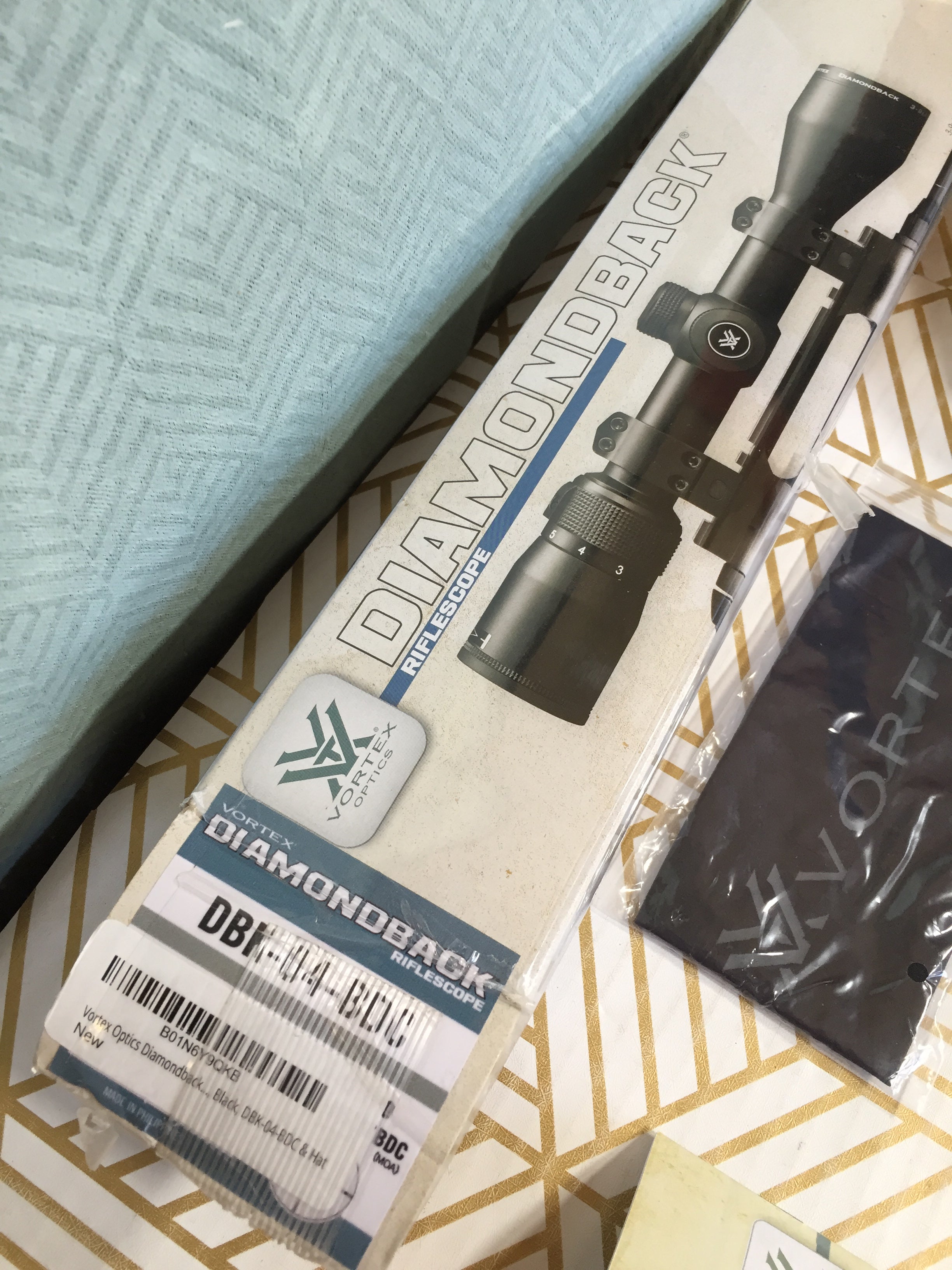 Vortex Optics Diamondback 4-12x40 Riflescope DBK-04-BDC with Vortex Hat (7917654442222)