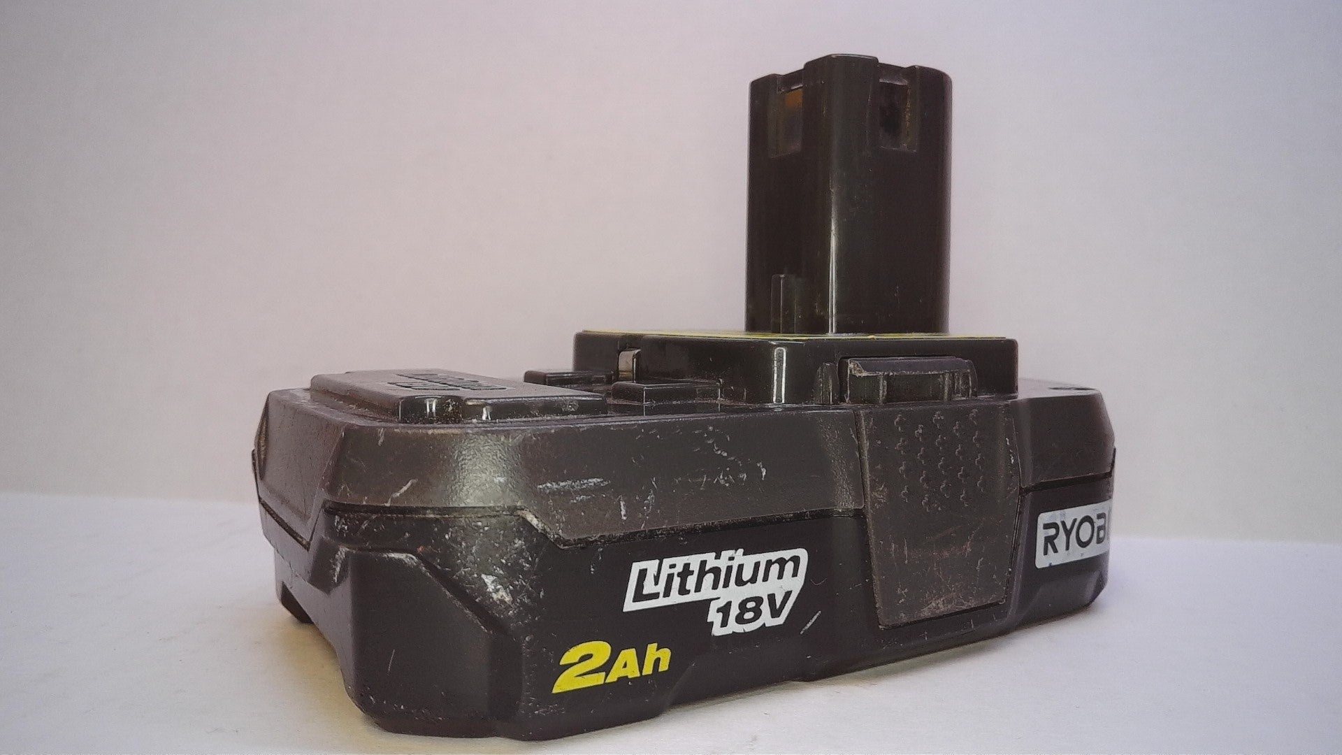 Ryobi P190 2.0 Amp Hour Compact 18V Lithium Ion Battery