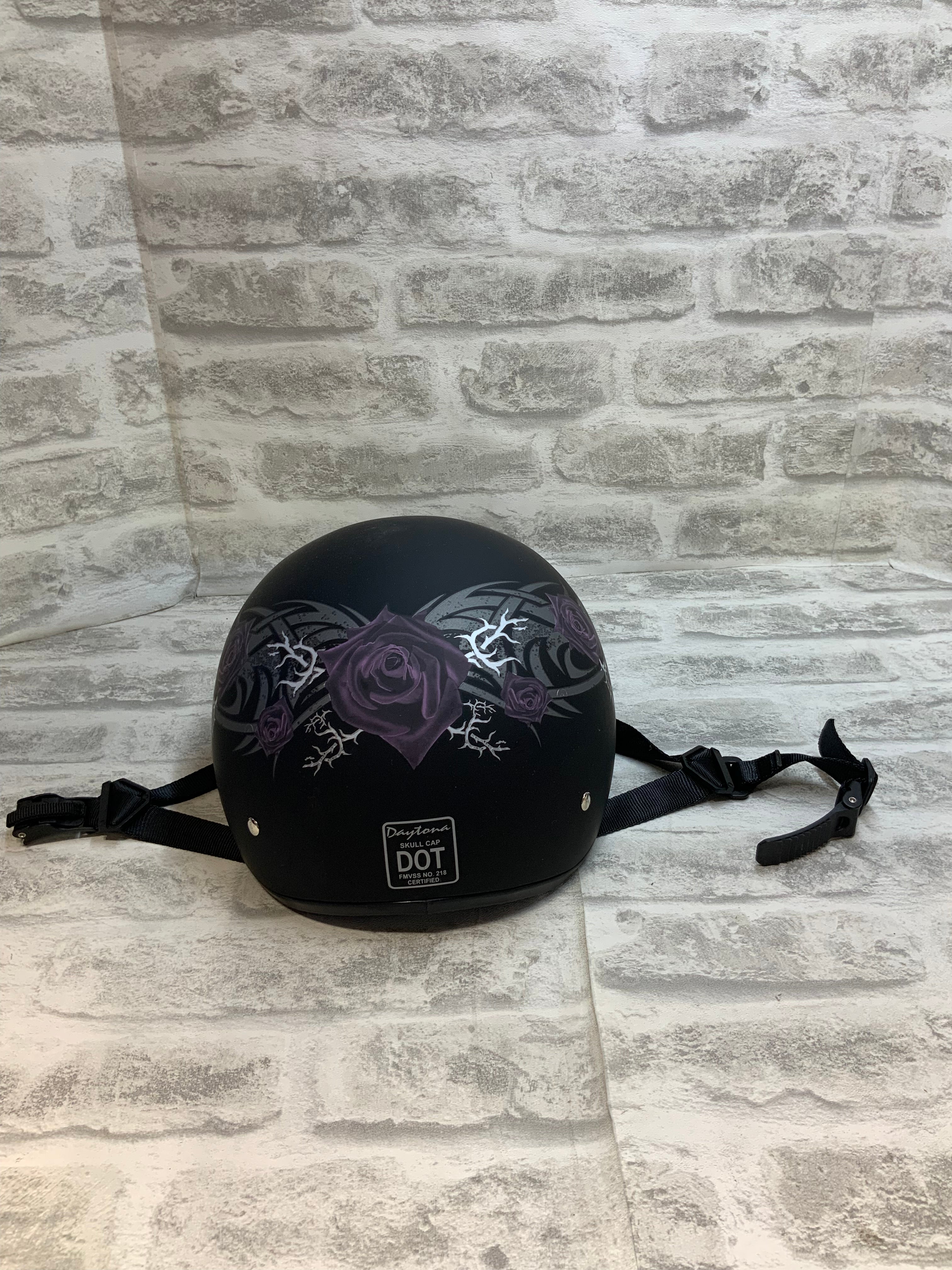 Daytona Helmets Half Skull Cap Motorcycle Helmet –DOT Approved, Size L (7583370543342)