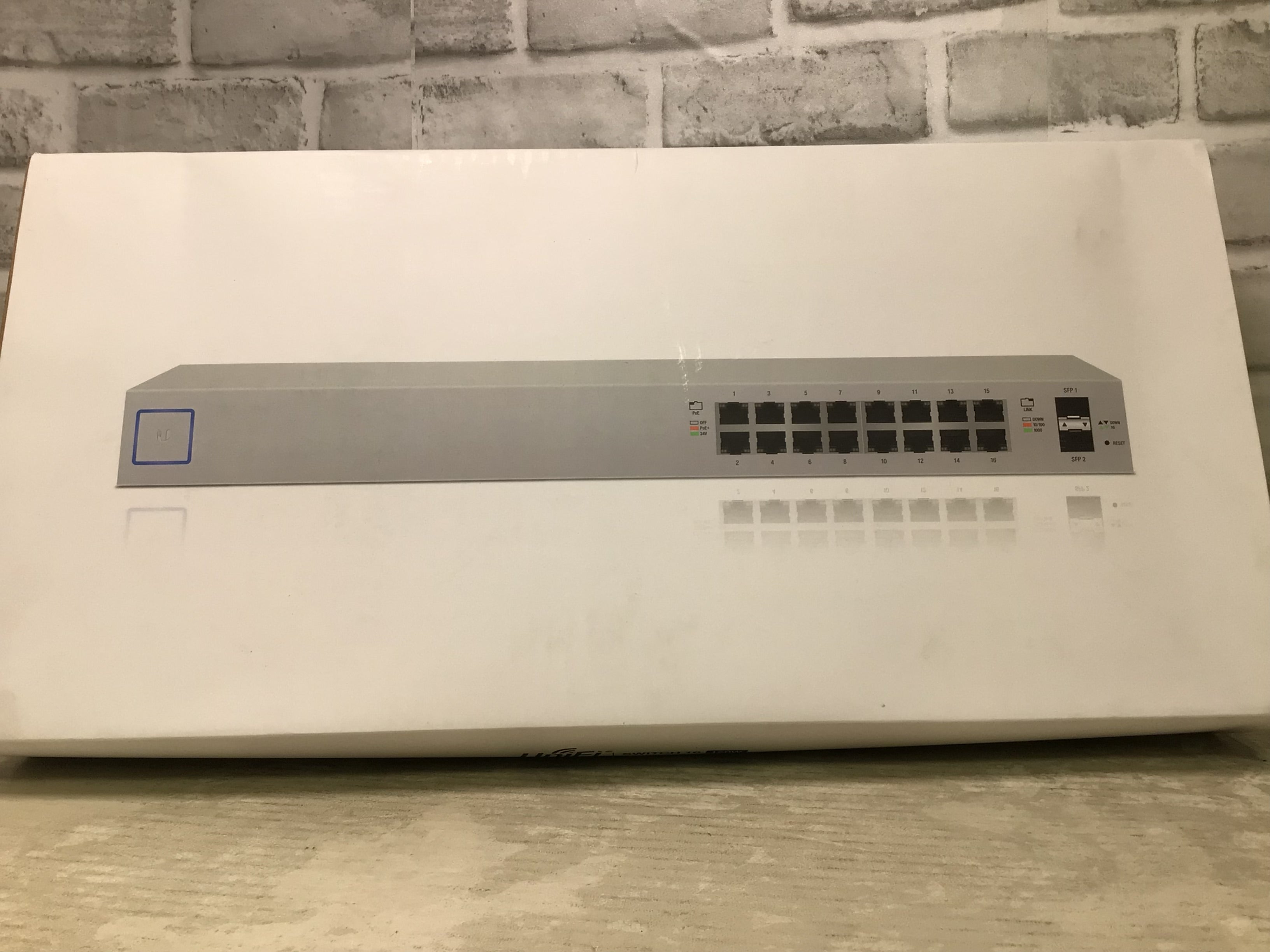 Ubiquiti US-16-150W Networks Networks UniFi Switch, 16 Port, Silver (7731184074990)