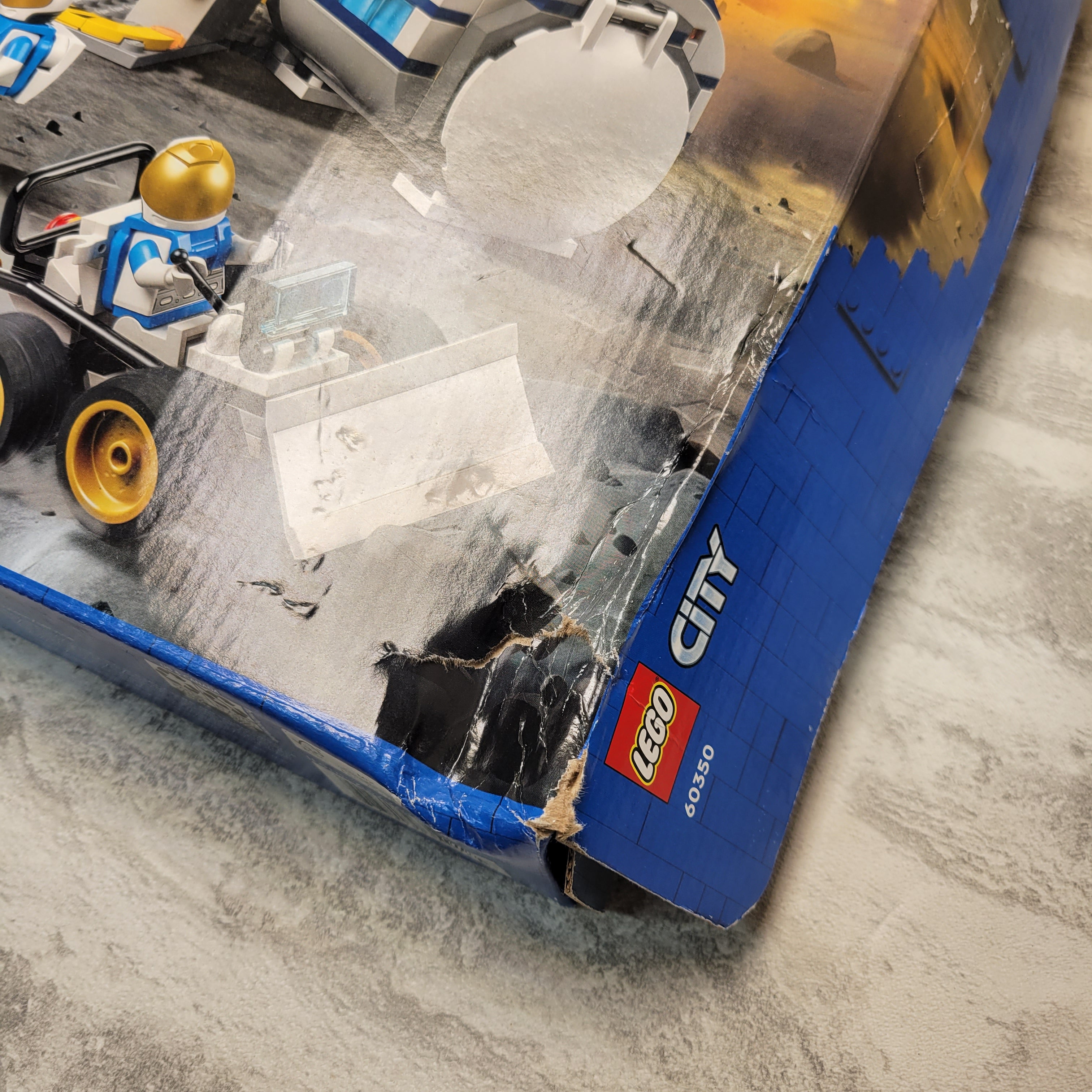 LEGO City 60350 Lunar Research Base *READ DESCRIPTION* (7922247991534)