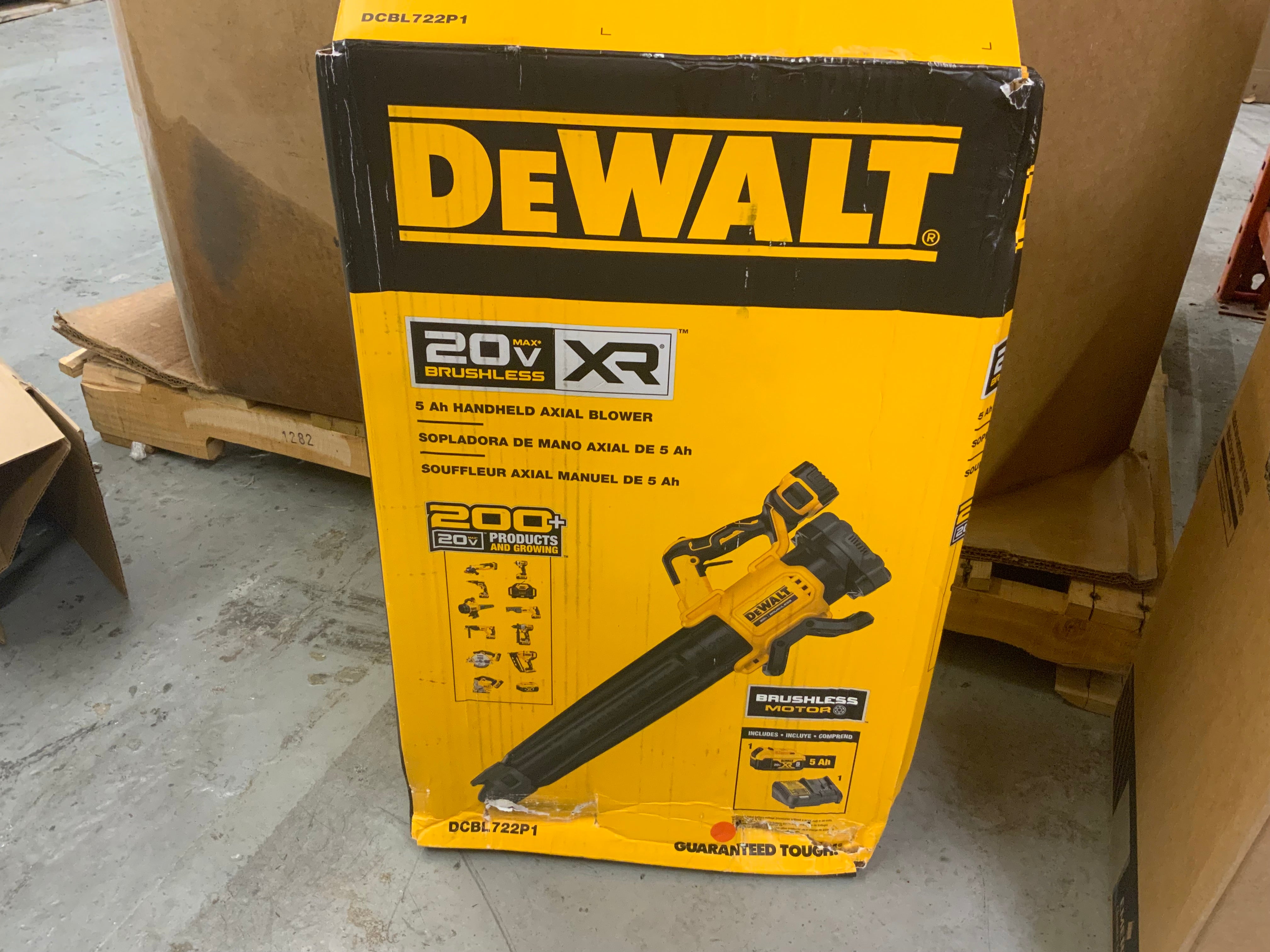 DEWALT 20V MAX* XR Leaf Blower, 125-MPH, 450-CFM (DCBL722P1) (8128404848878)