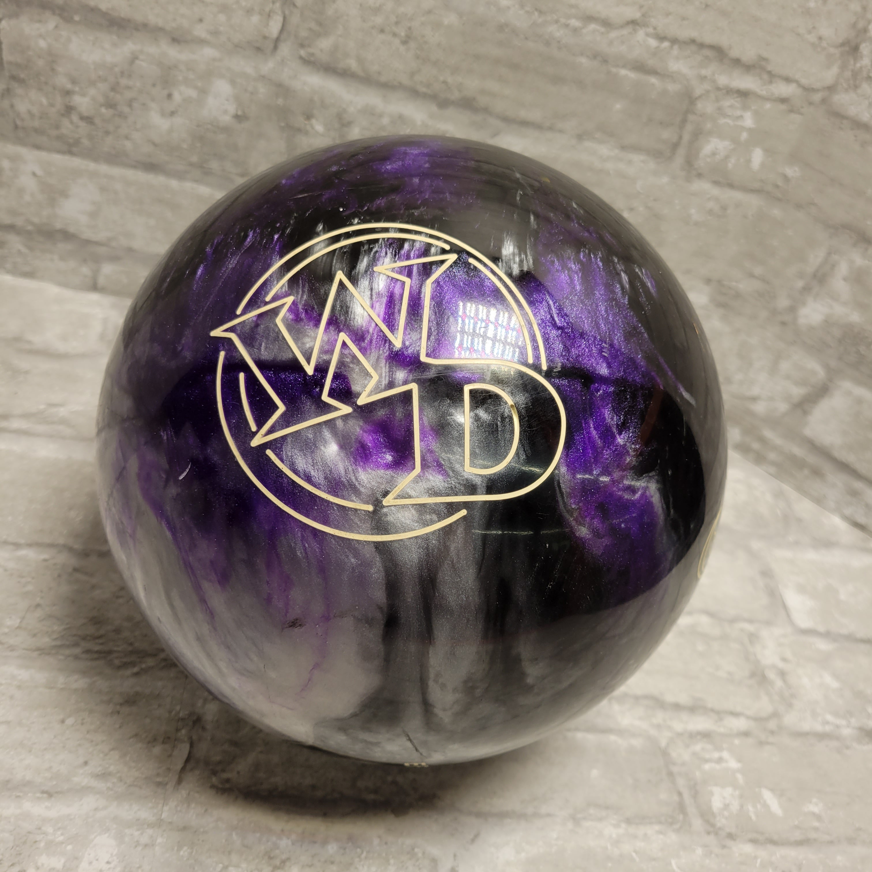 Columbia 300 White Dot Black Purple Silver Bowling Ball, 15lb 15oz, Not Drilled (8044862898414)