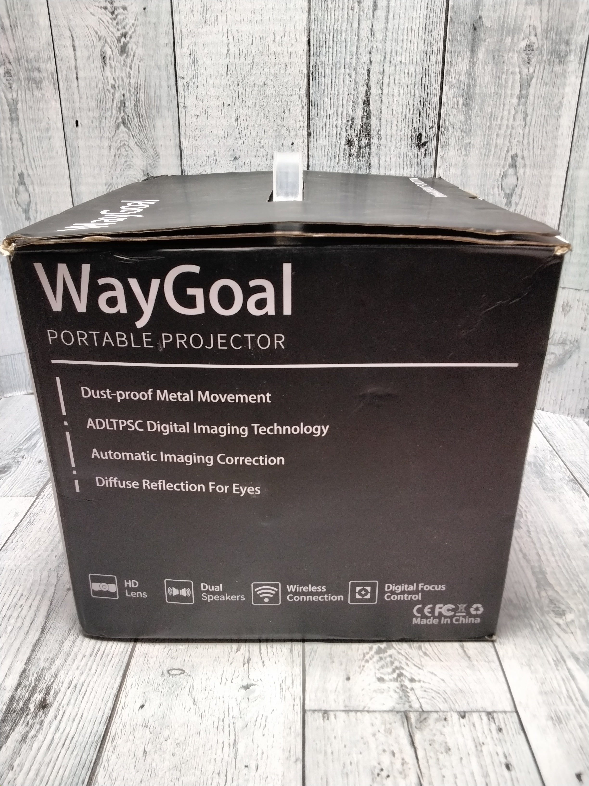 WayGoal Portable Projector HD 1080P w/ Screen *TESTED AND WORKS* (7777866514670)