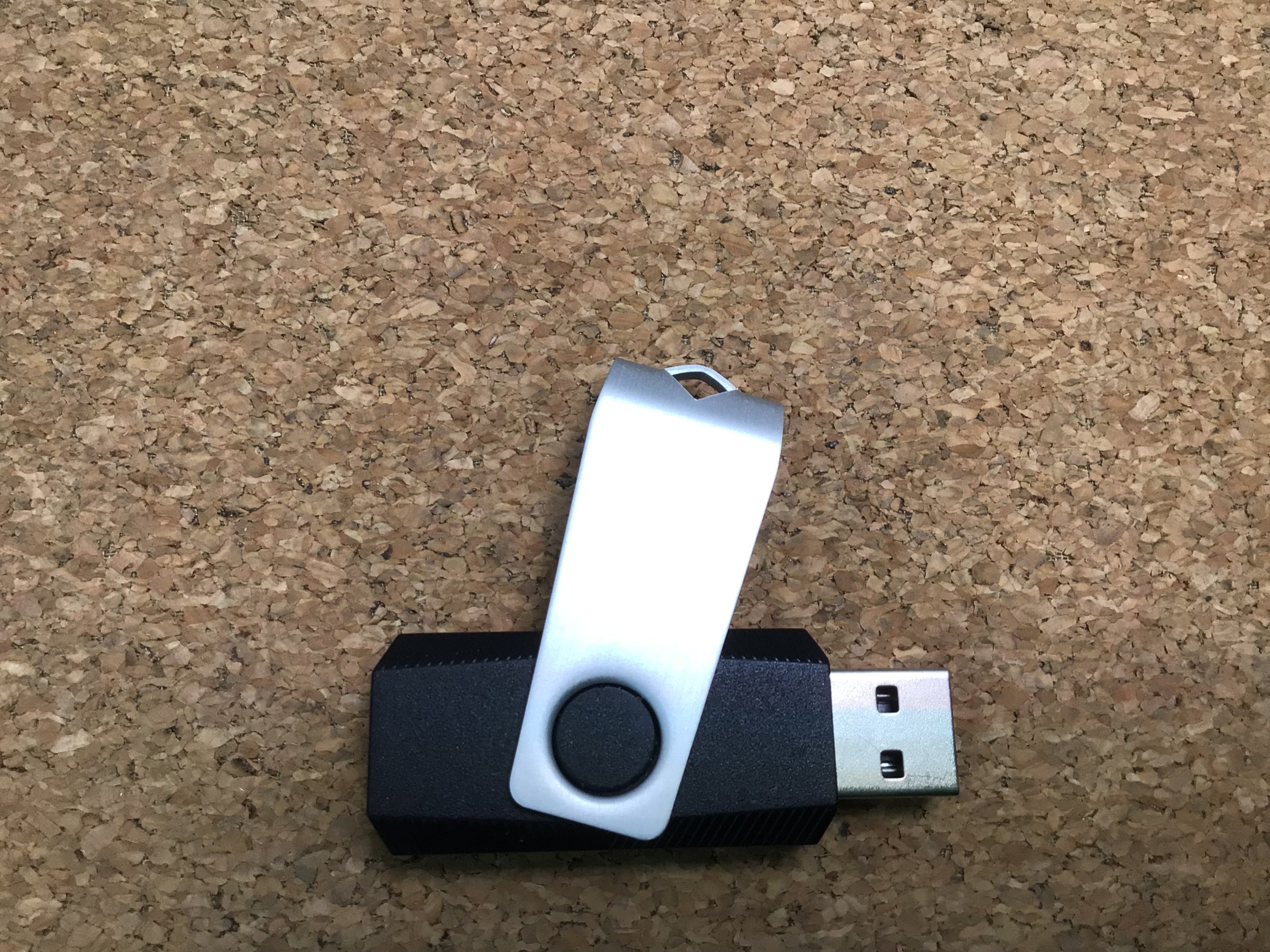 Case of 40, TOPESEL 2GB USB 2.0 Flash Drives Bulk Pack USB Memory Stick Data (7922213912814)