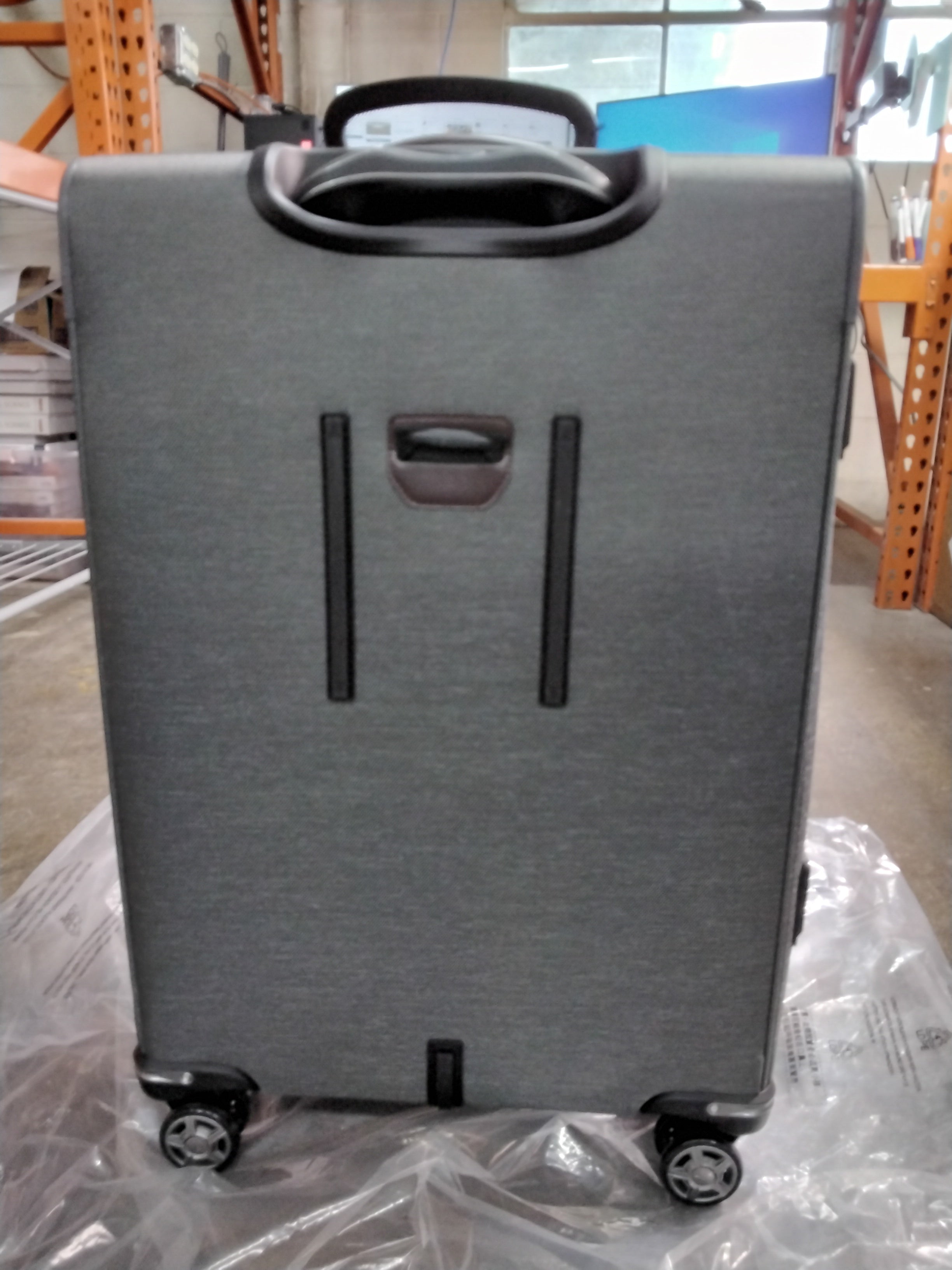 Travelpro Platinum Elite Softside Expandable Spinner Wheel Luggage, Grey, 25