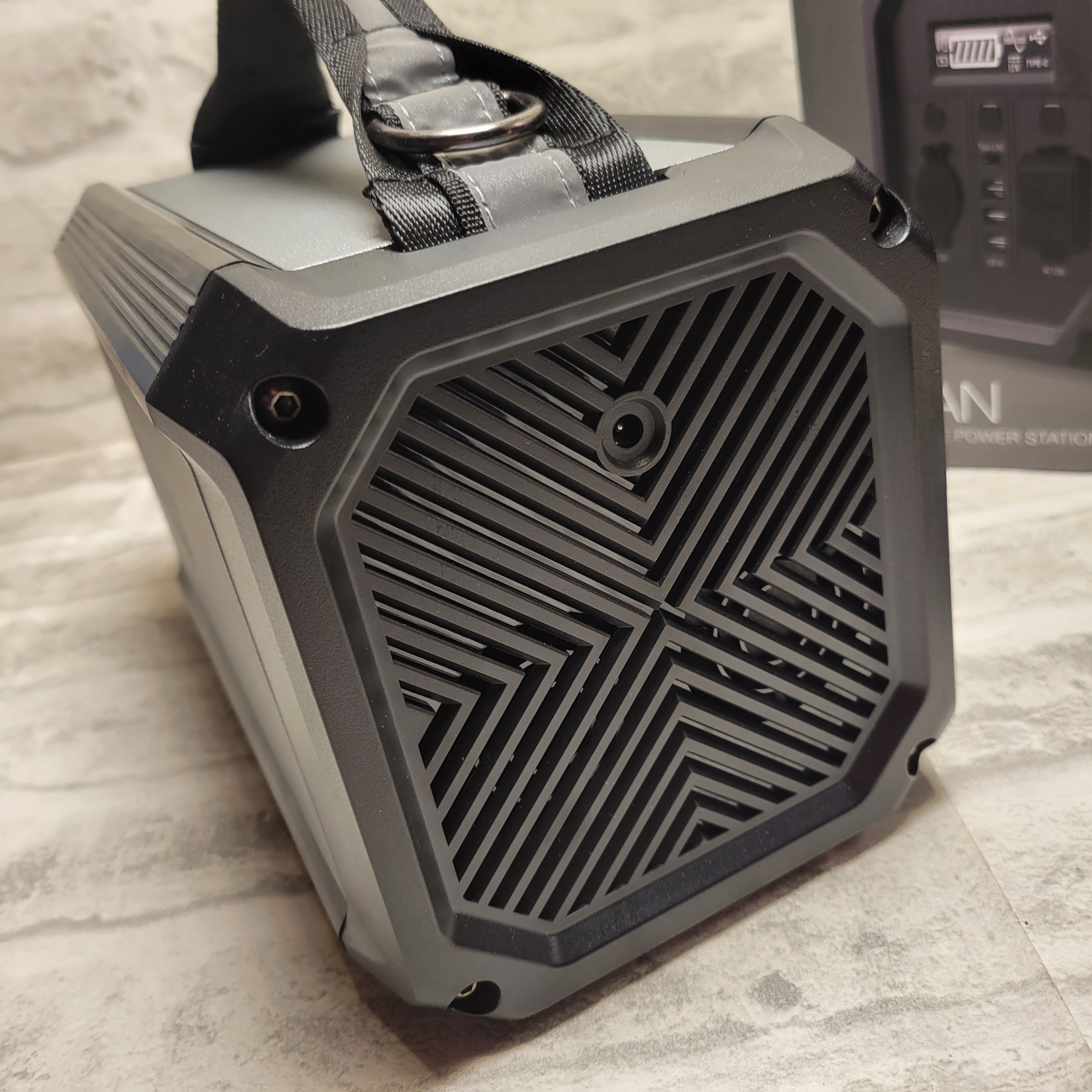 X-Doria Raptic Titan Portable Power Station Lithium Ion Max 224Wh (7883984797934)