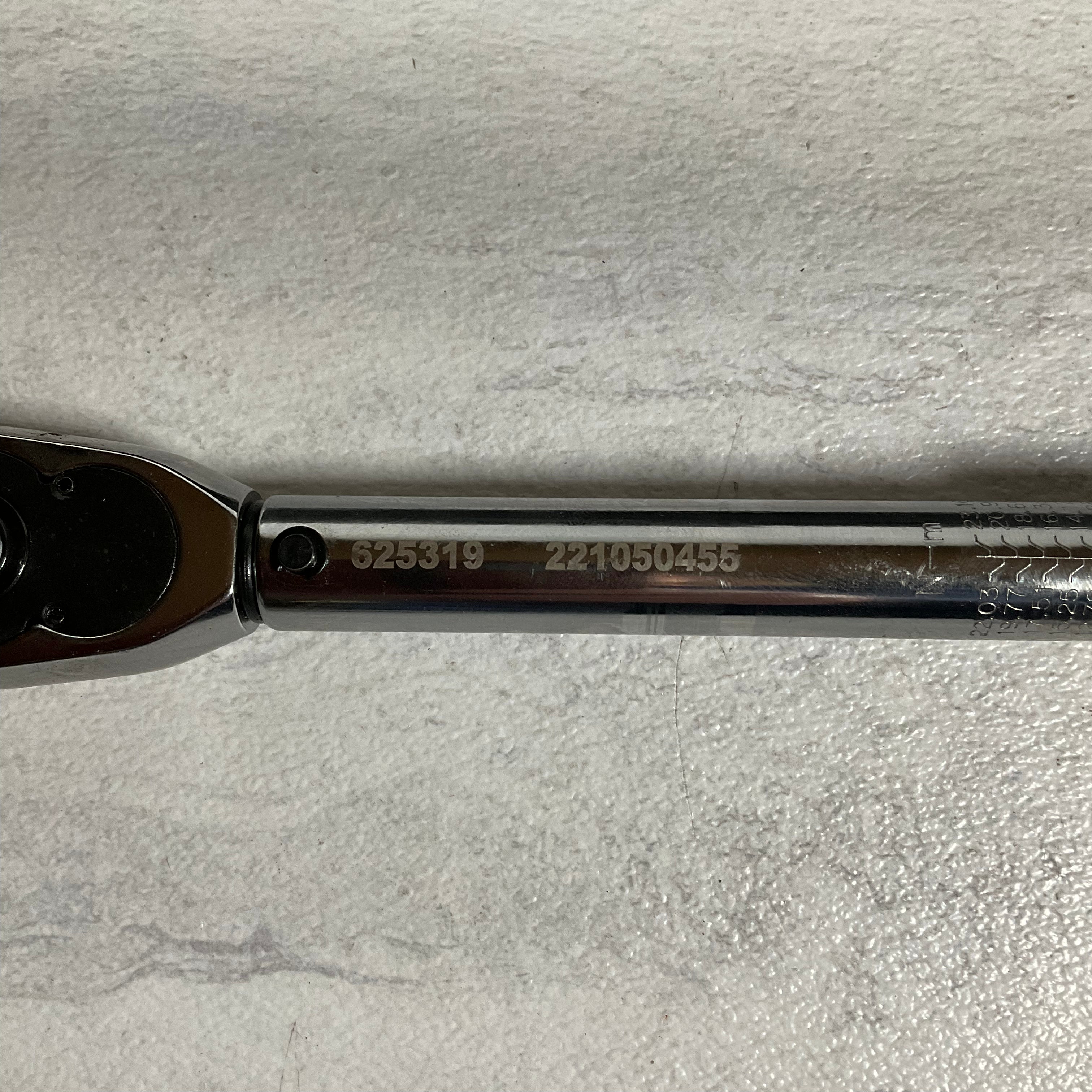 HUSKY Torque Wrench 40-200 in lbs 1/4