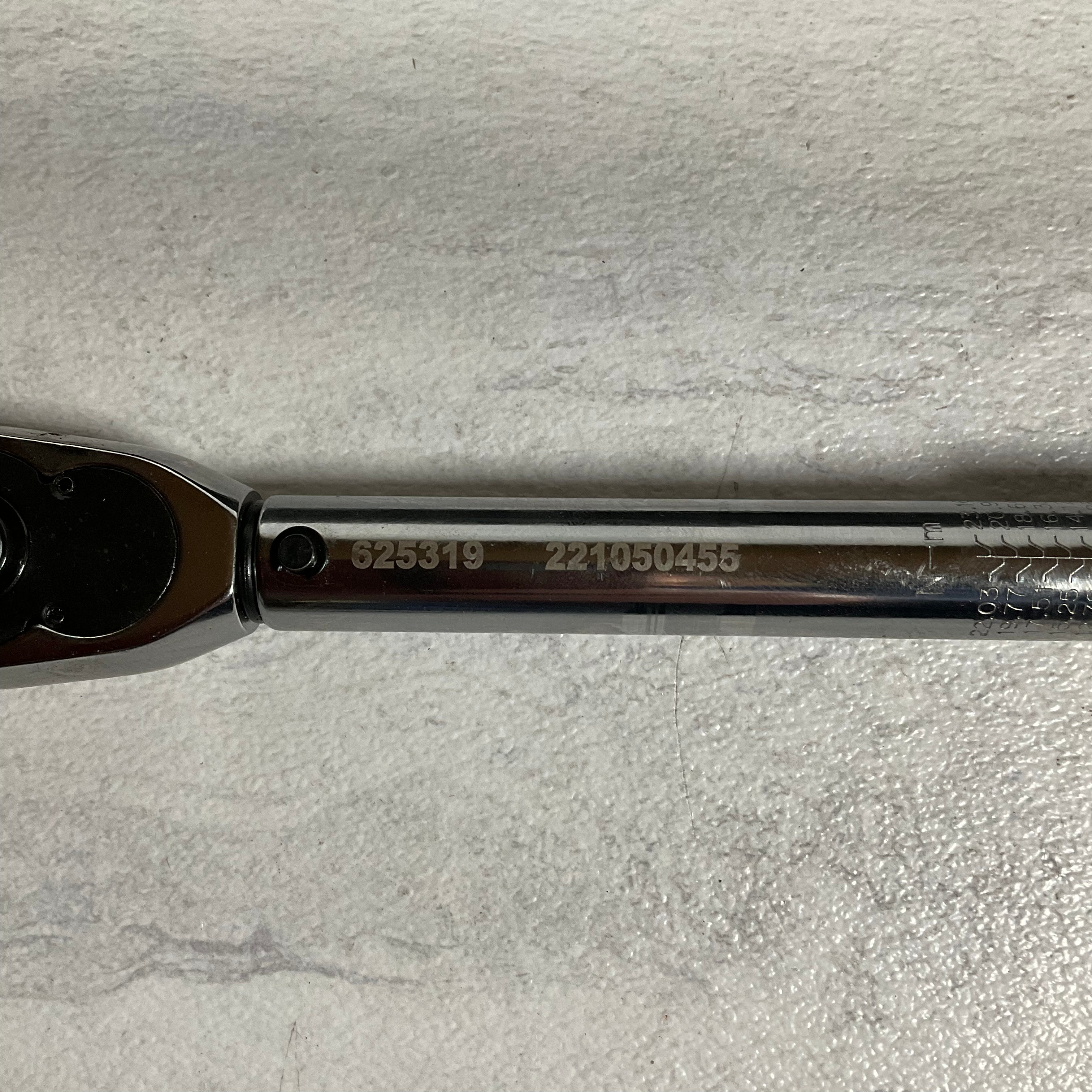 HUSKY Torque Wrench 40200 in lbs 1/4" Drive