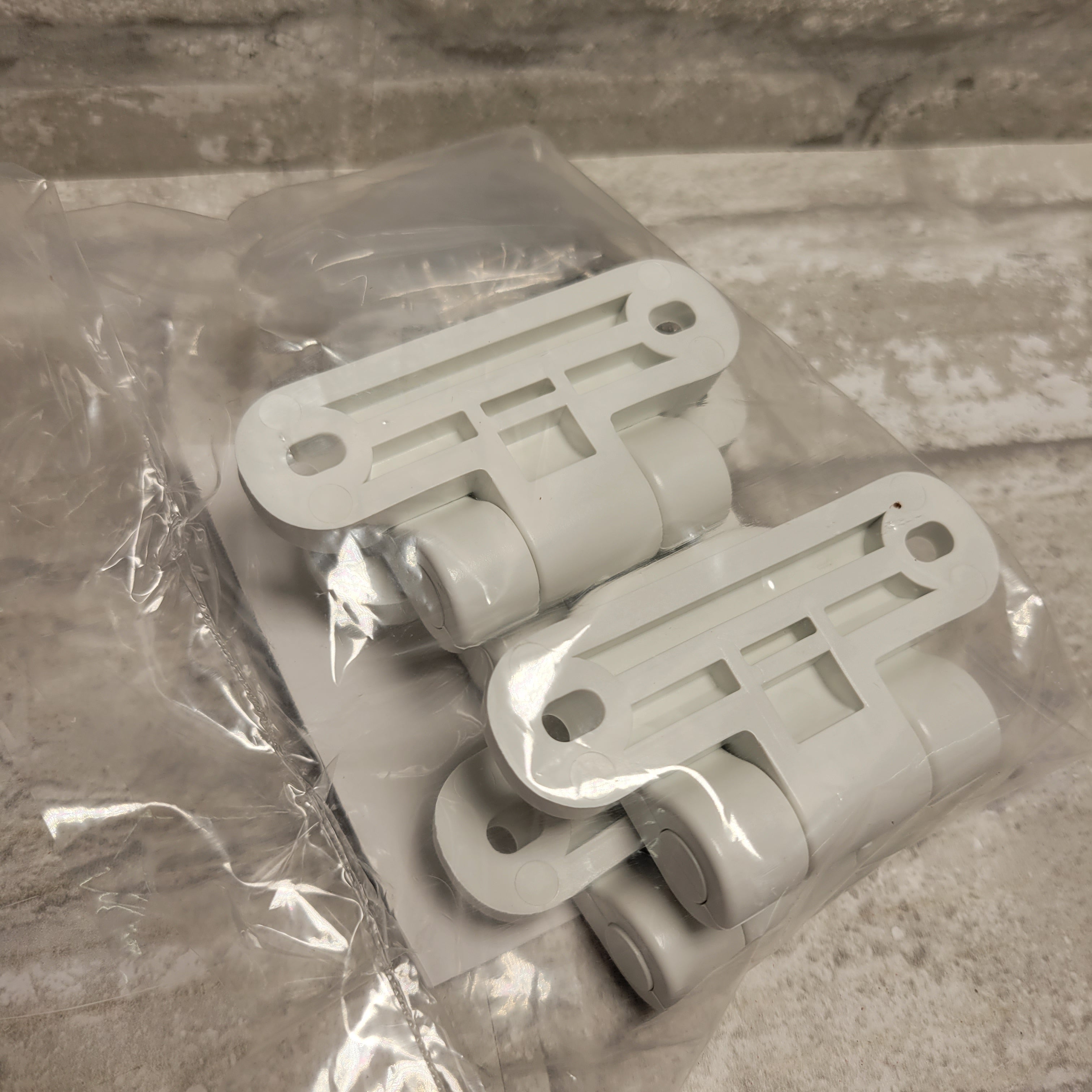 Fiberon Regency/Enclave Stair Rail Bracket Hardware Kit Whi