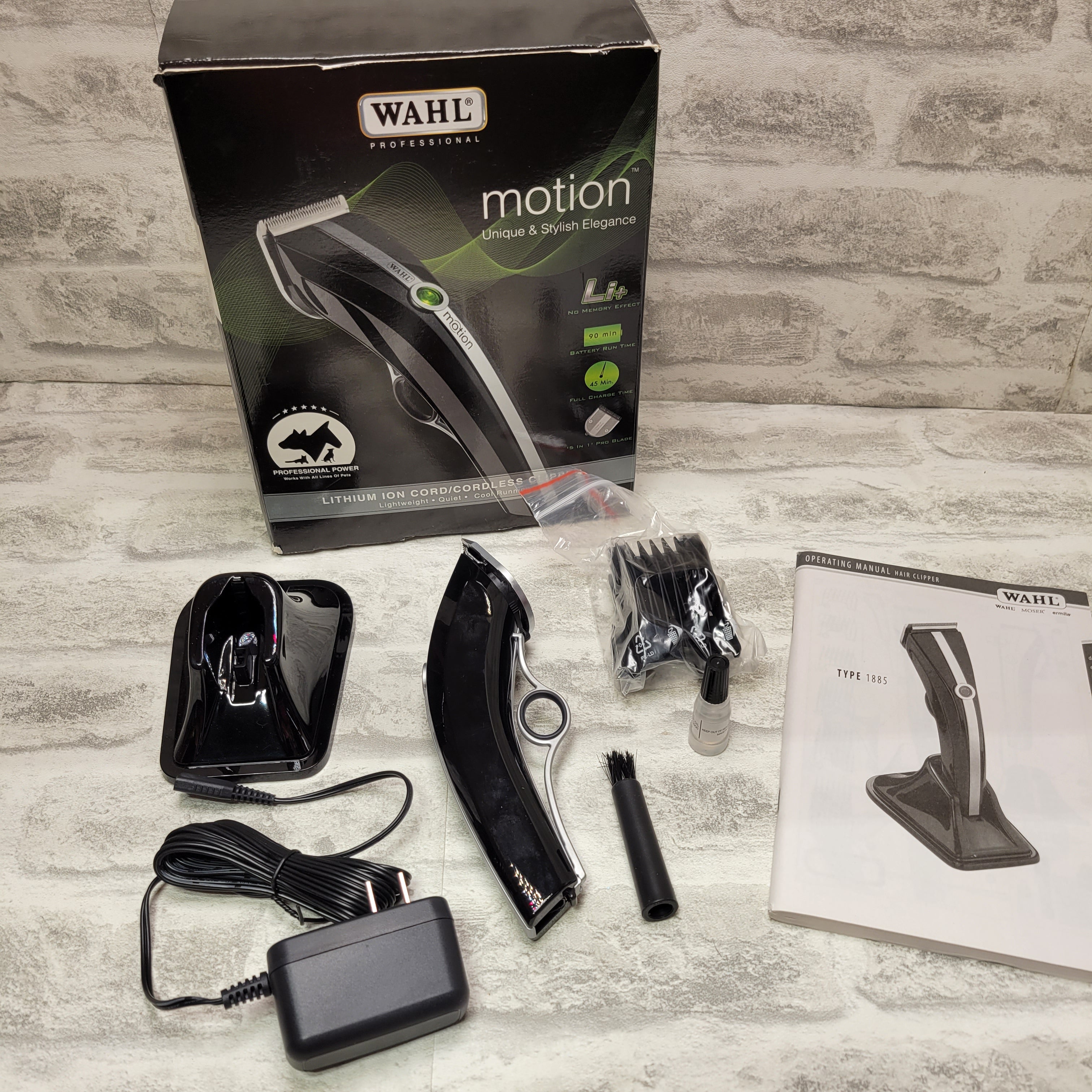 Wahl Professional Animal Motion Pet Corded/Cordless Clipper Kit (7704130289902)