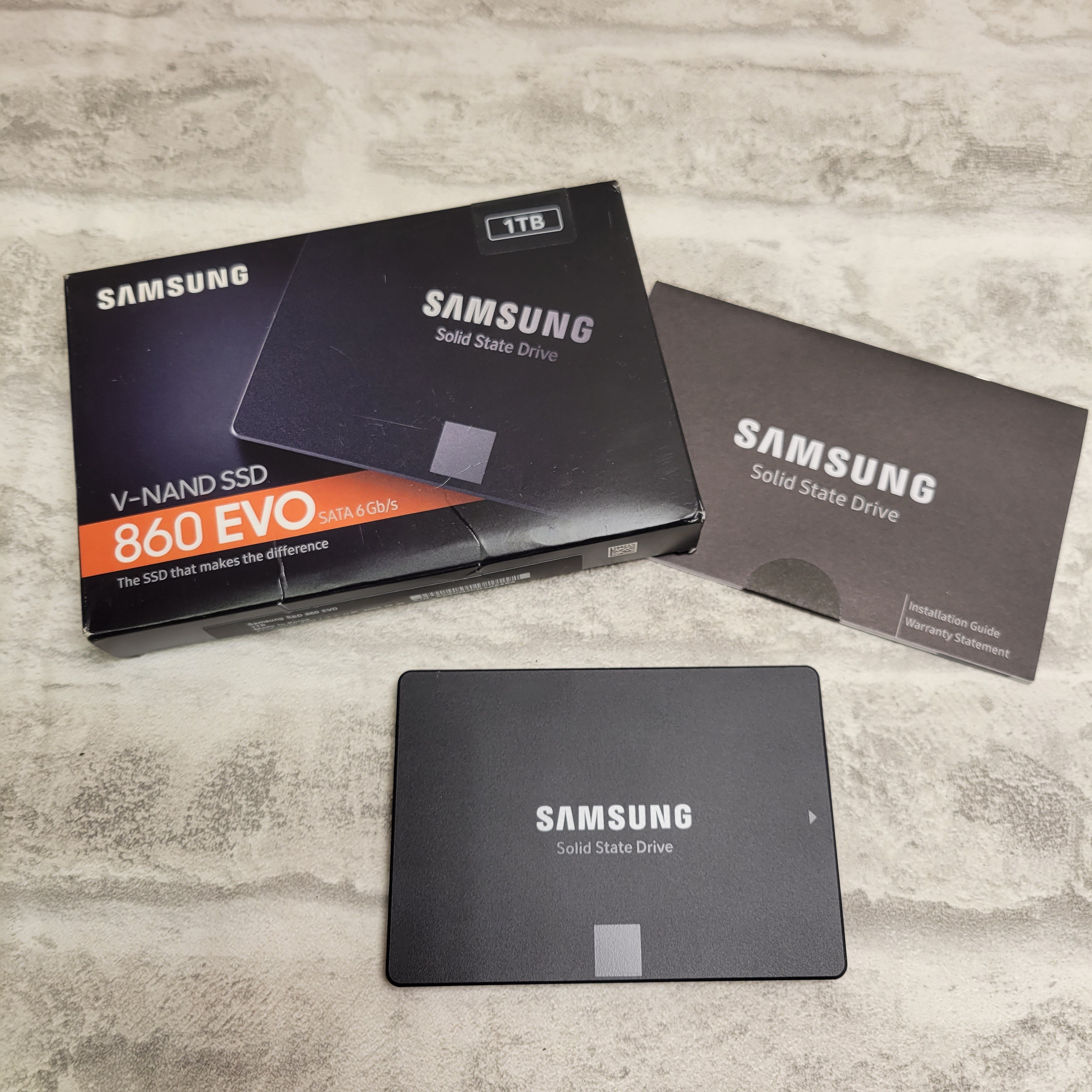 Samsung SSD 860 EVO 1TB 2.5 Inch SATA III Internal SSD (MZ-76E1T0B/AM) (7777883652334)