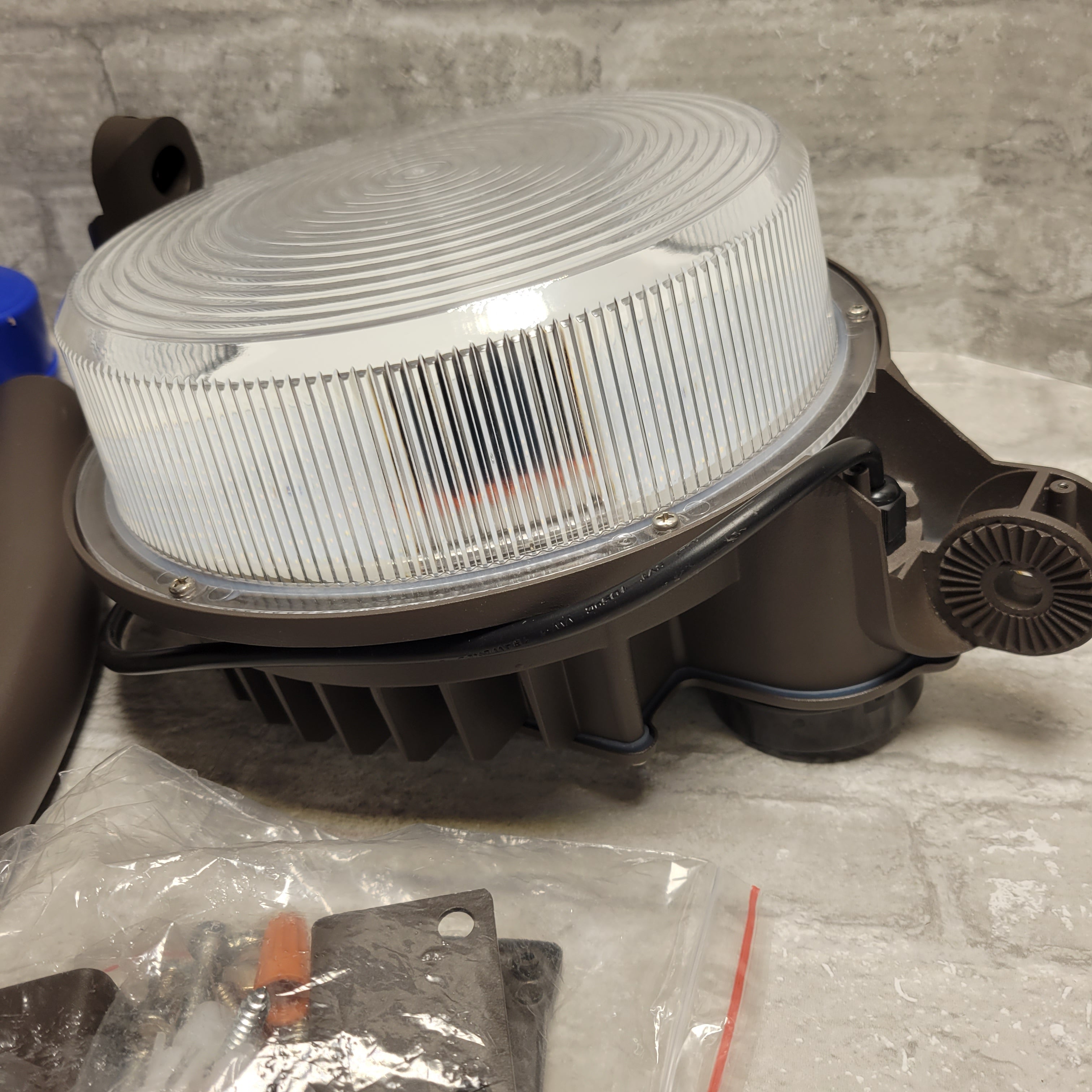 120W LED Barn Lights Adjustable Angle with Monuting Arm 18000lm Dusk to Dawn (8050854527214)