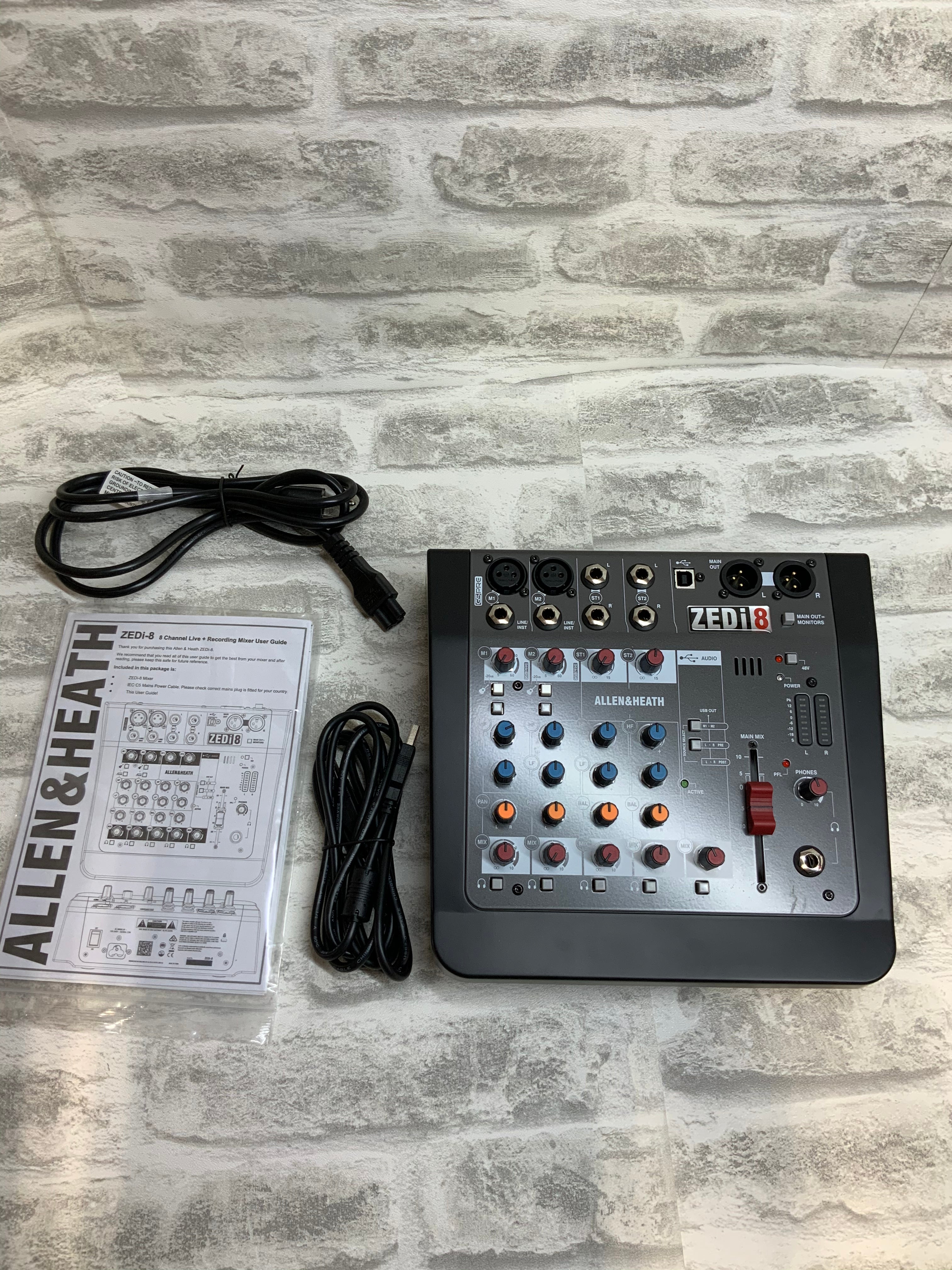 Allen & Heath ZEDi-8 Hybrid Compact Mixer/USB Interface (7496088617198)