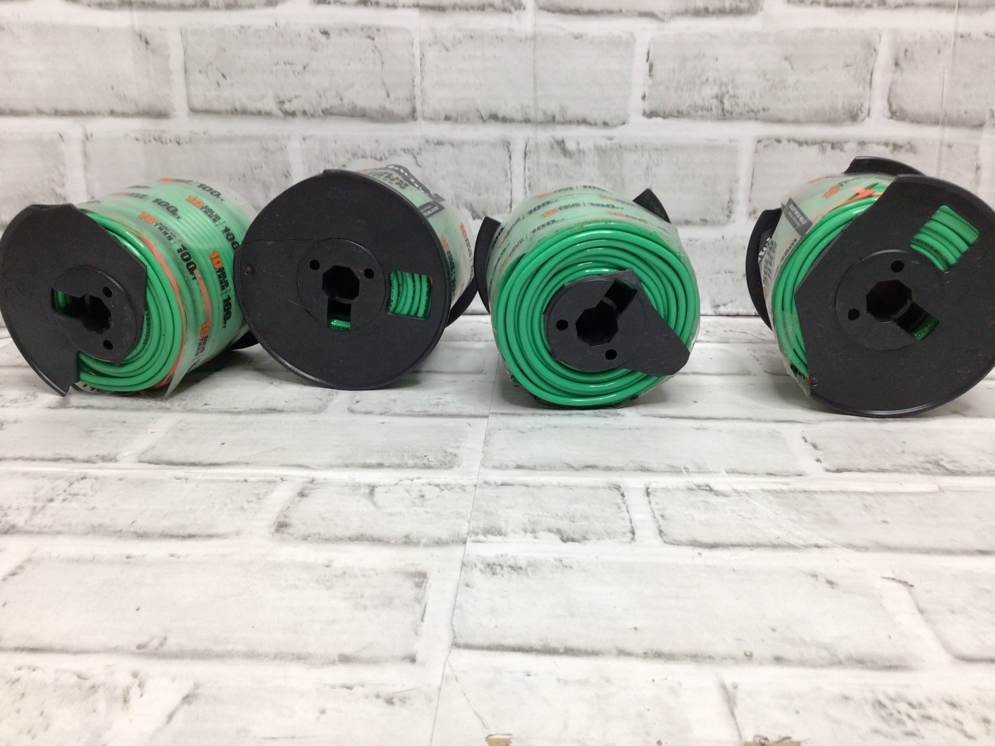 SOUTHWIRE 11599808 Building Wire 10AWG Green 400ft (100ft/spool) *SPOOL DAMAGE* (8138047946990)