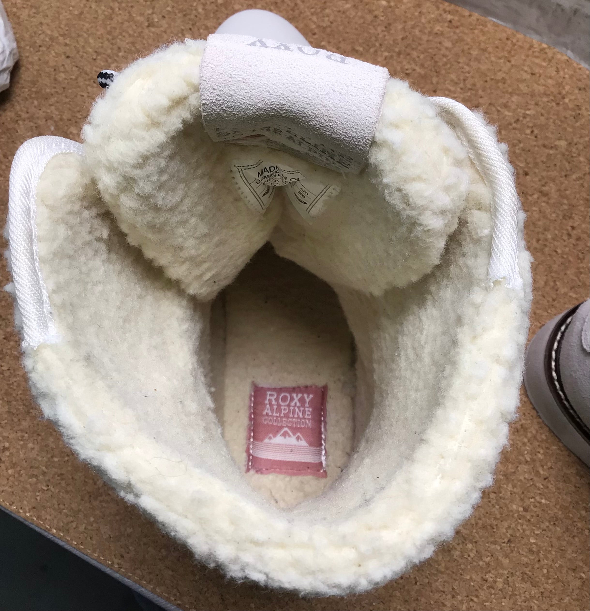 Roxy Womens Brandi Ivory Faux Fur Winter Boots Shoes 9 Medium (7781183488238)