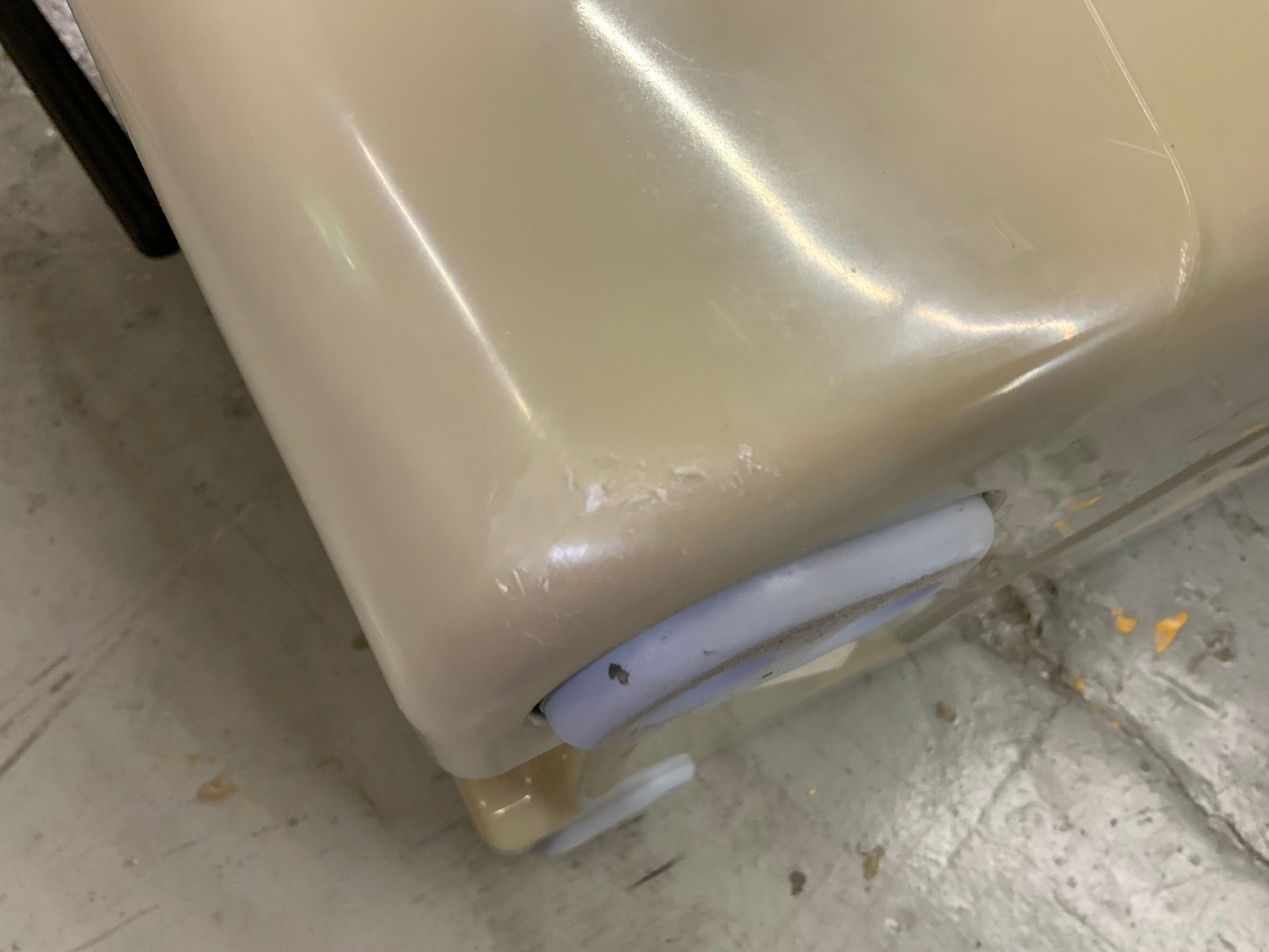 YETI Tundra 105 Cooler (Desert Tan) (8098514665710)