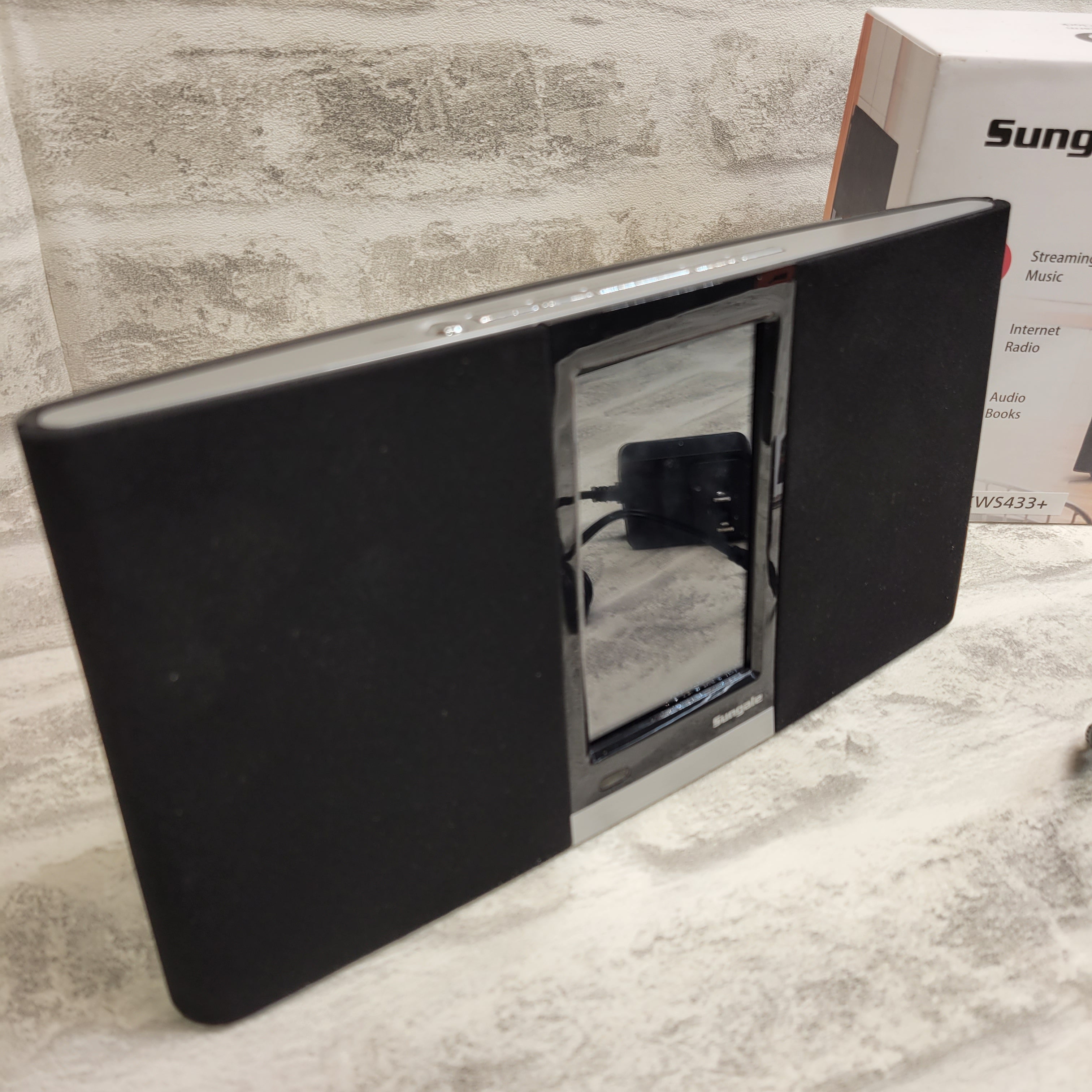 Sungale 2nd Gen WiFi Internet Radio 4.3