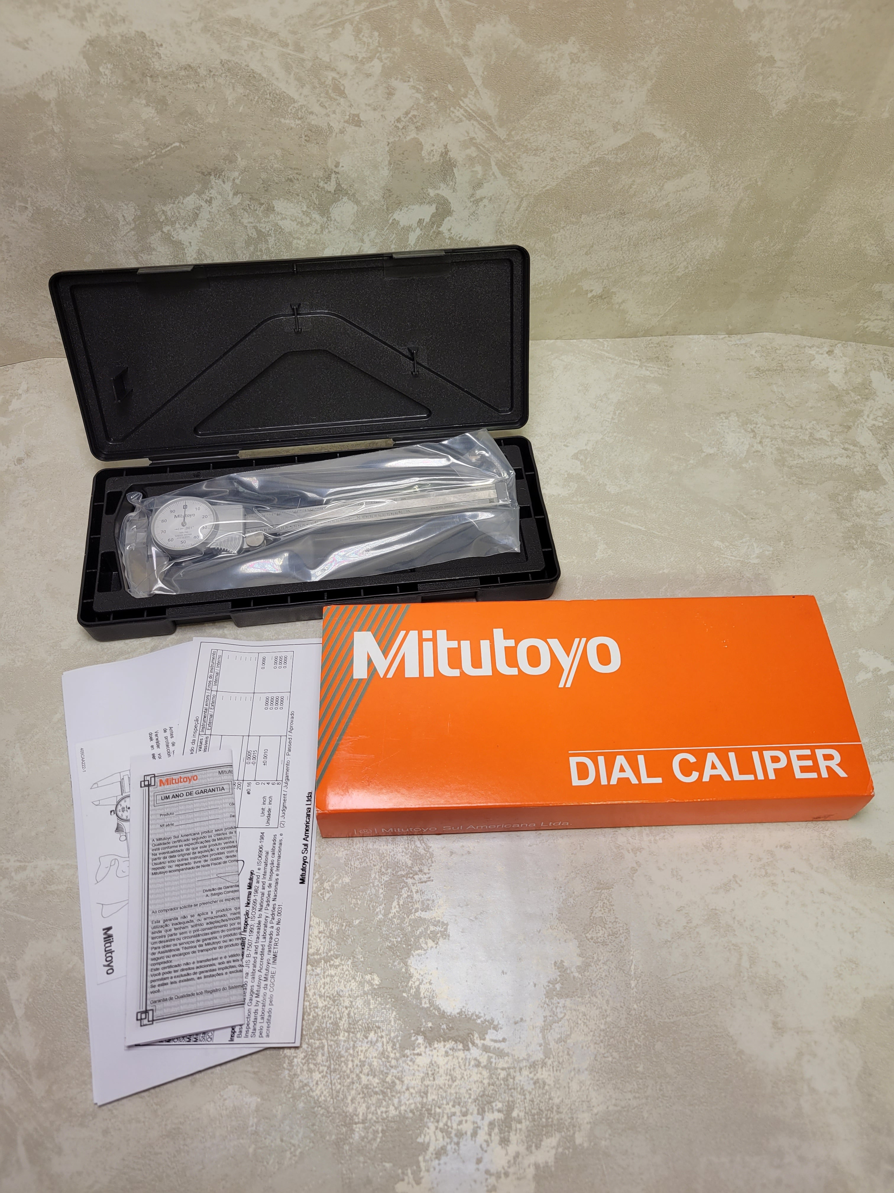 Mitutoyo 505-742J Dial Caliper, 0.1