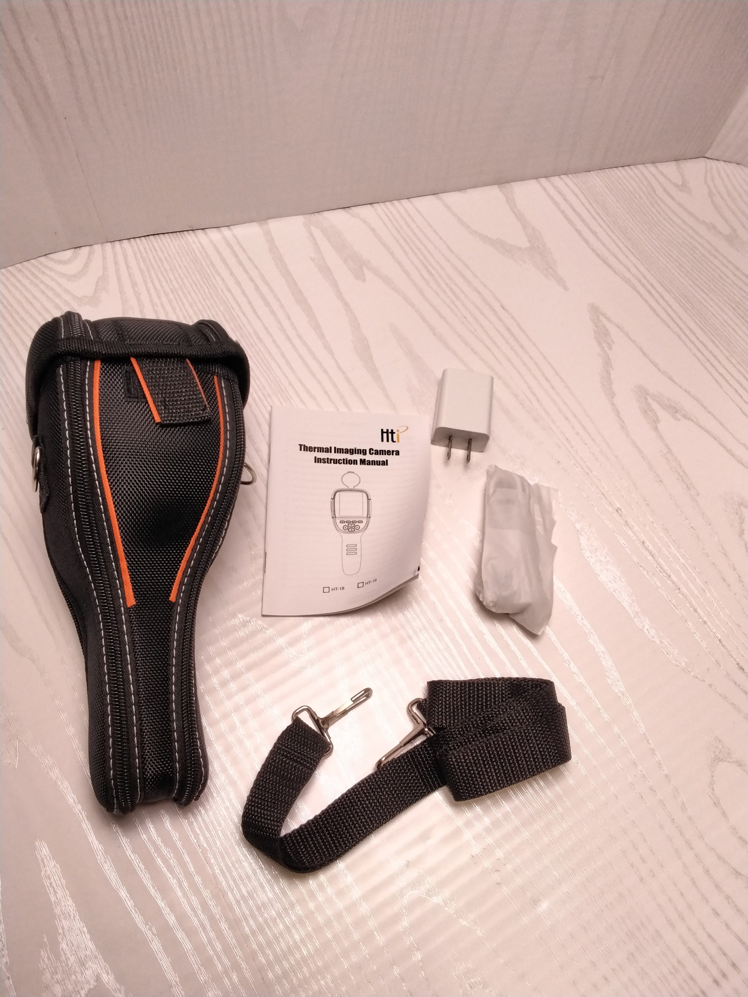 220 x 160 IR Resolution HTI Handheld Thermal Imager, 3.2