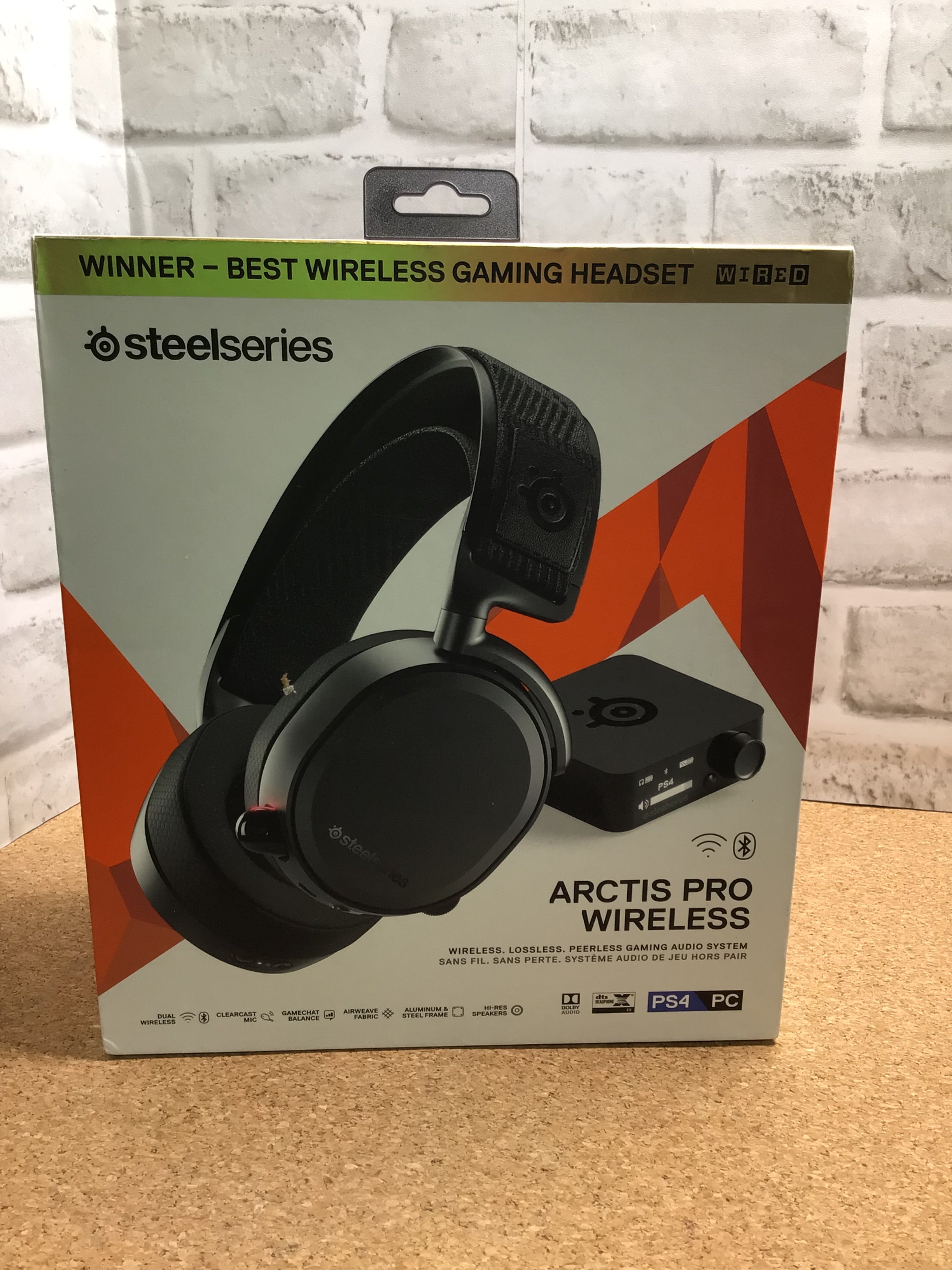 SteelSeries Arctis Pro Wireless Gaming Headset **FOR PARTS/NOT WORKING** (7899823079662)