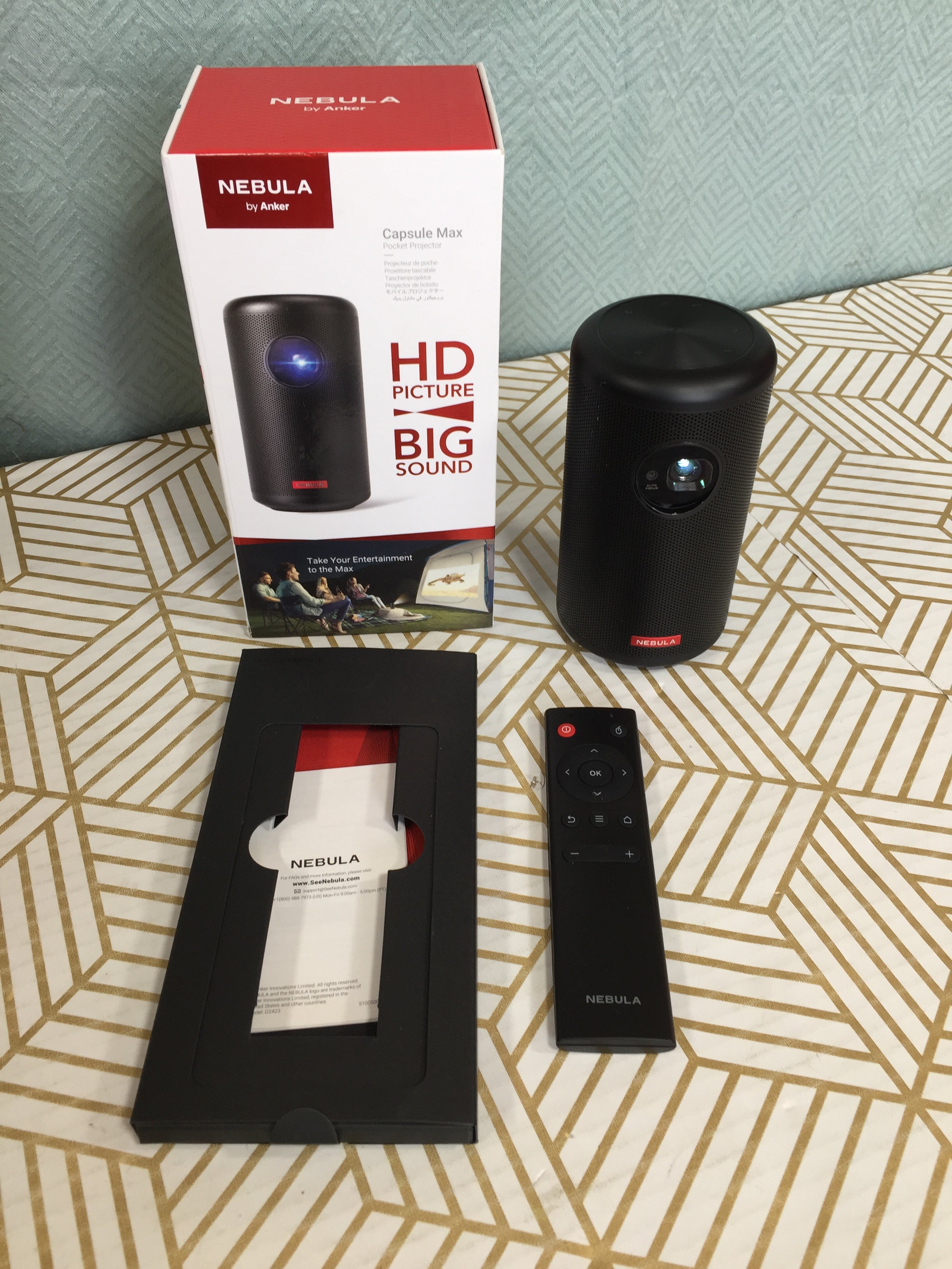 Anker NEBULA Capsule Max, PintSized WiFi Mini Projector, 200 ANSI Lu