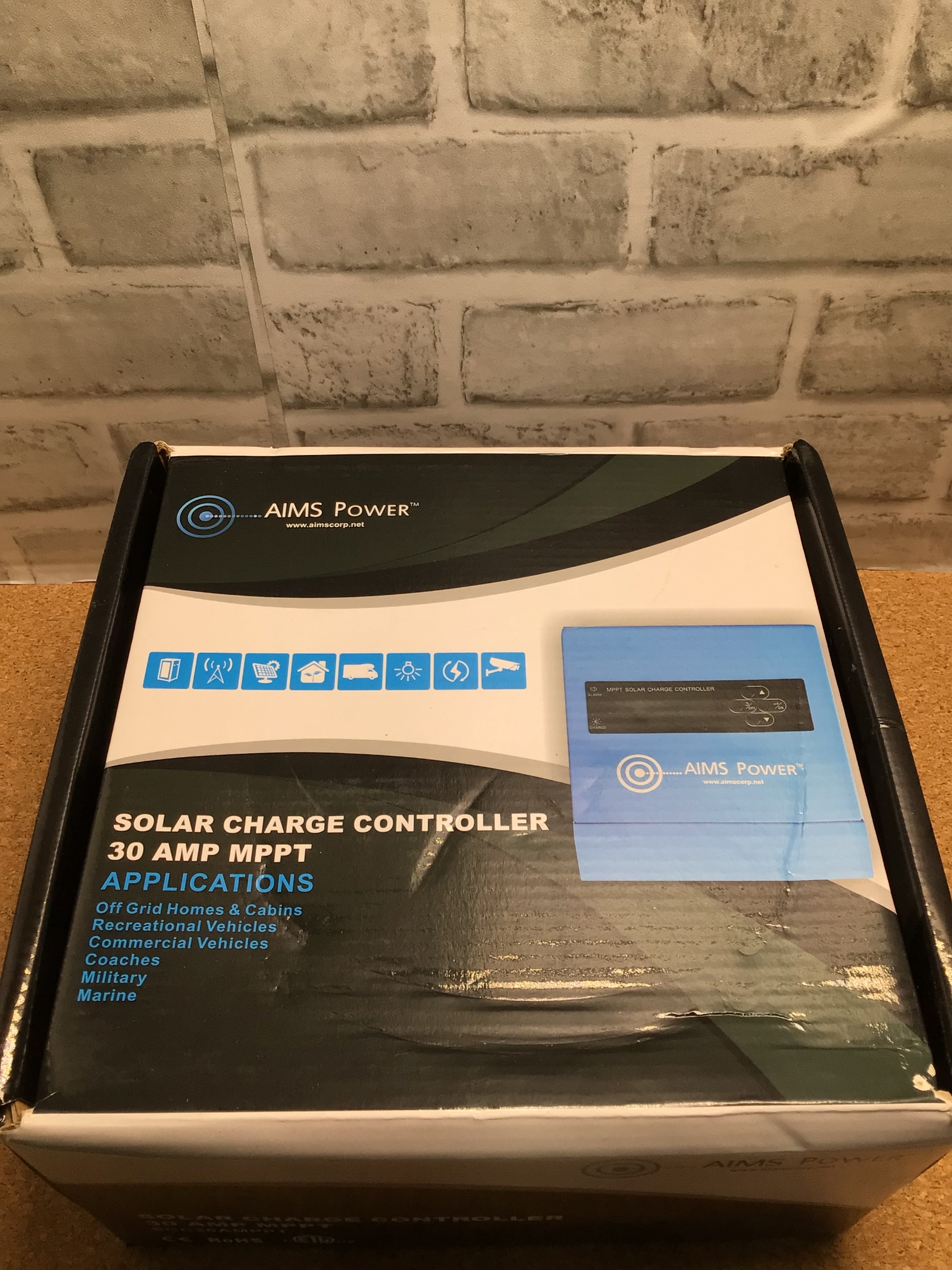 AIMS Power SCC30AMPPT 30 AMP Solar Charge Controller, 12V/ 24 Volt Solar Systems (7828870136046)