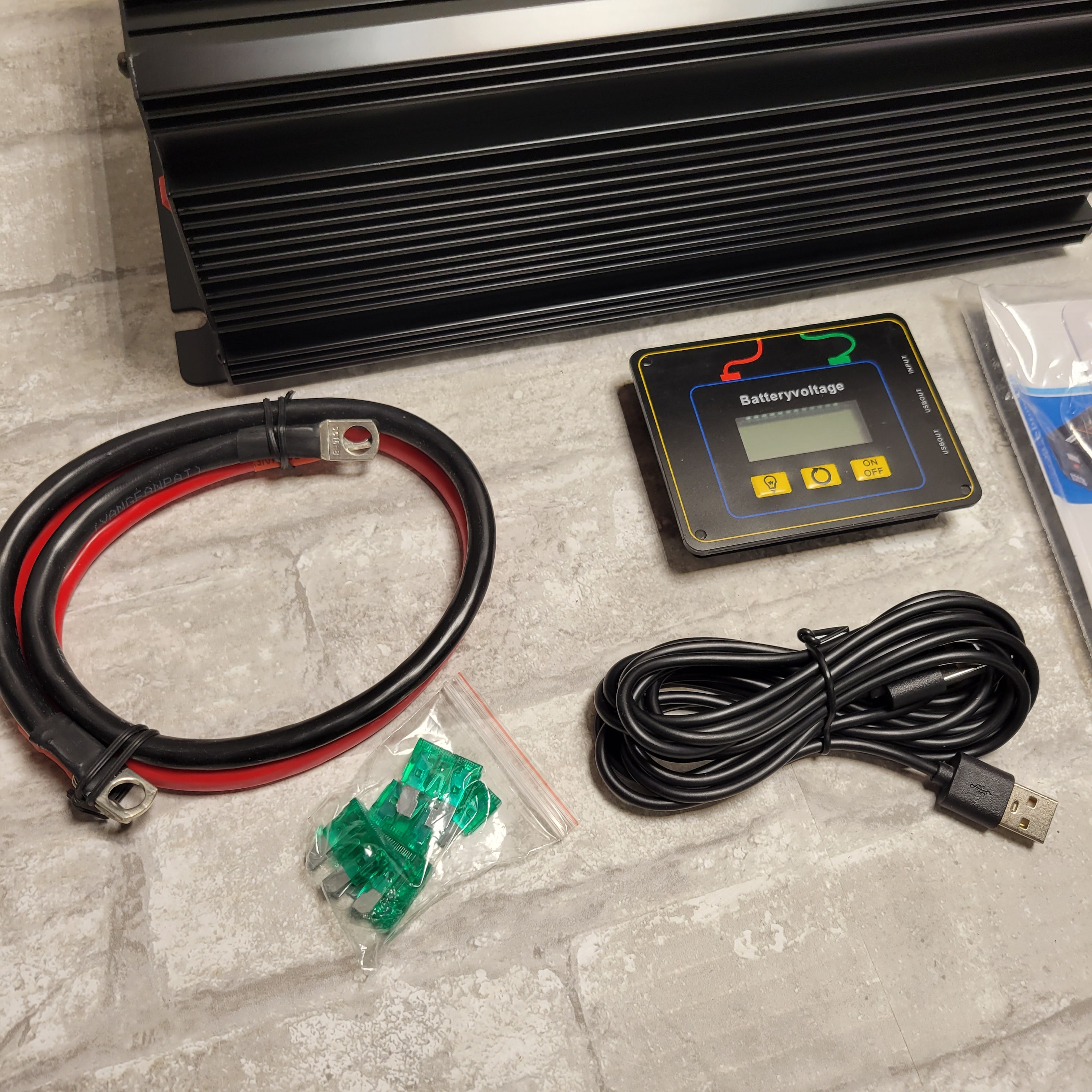VEVOR Power Inverter Modified Sine Wave Inverter 2500W DC12V to AC120V Converter (8049470865646)