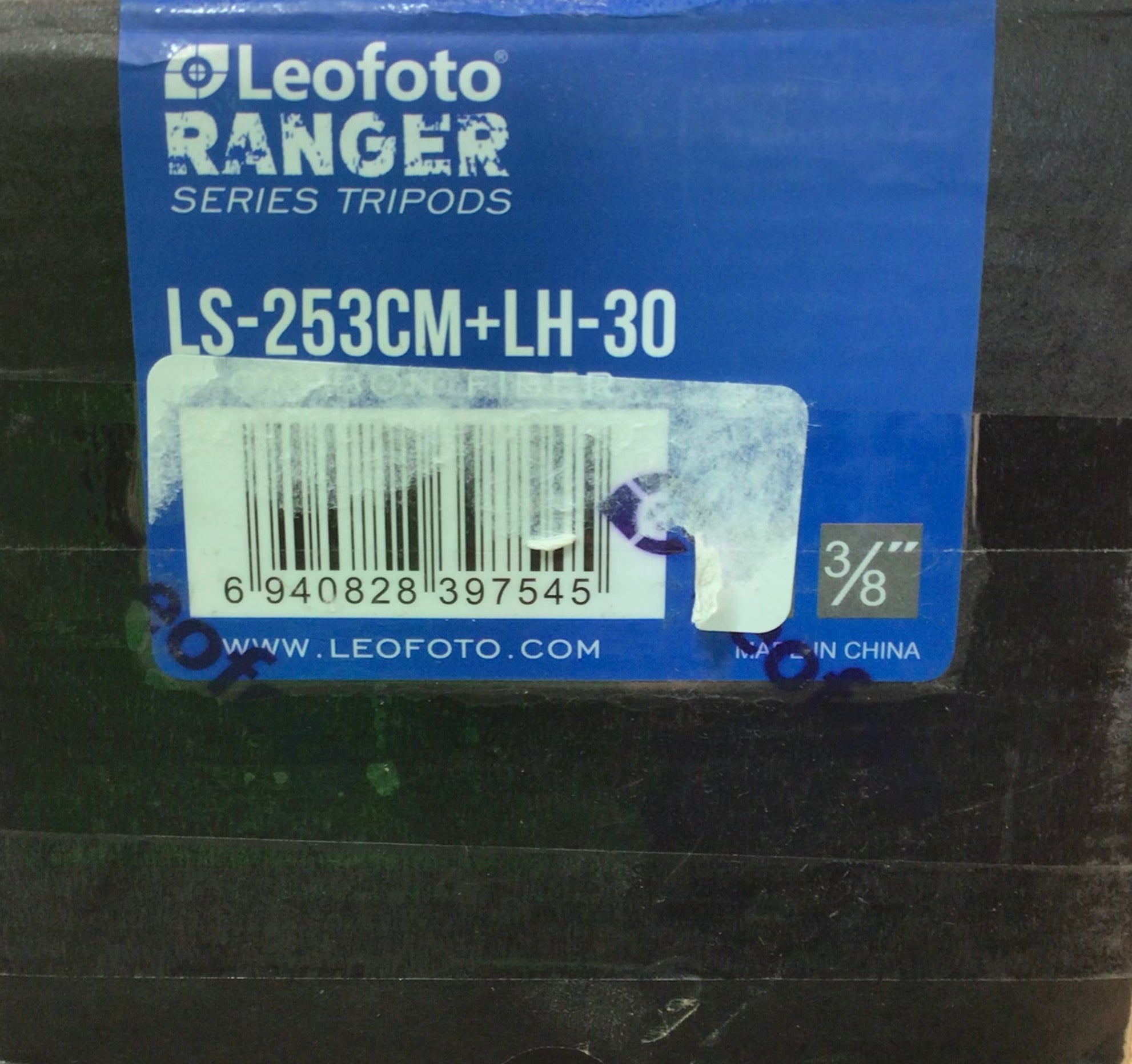 Leofoto LS-253CM Professional Carbon Fiber Tripod and LH-30 Ball Head (7868920987886)