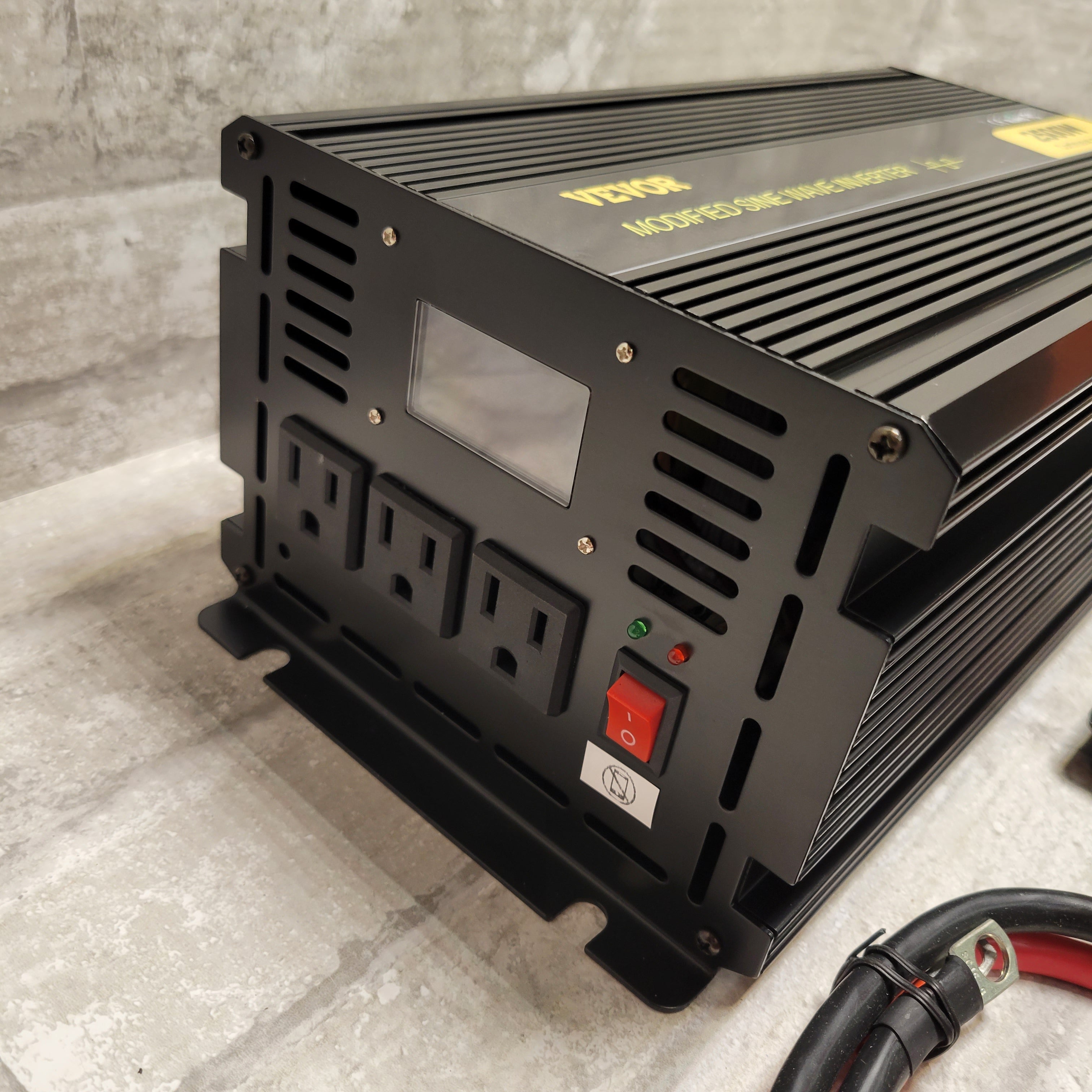 VEVOR Power Inverter Modified Sine Wave Inverter 2500W DC12V to AC120V Converter (8049470865646)