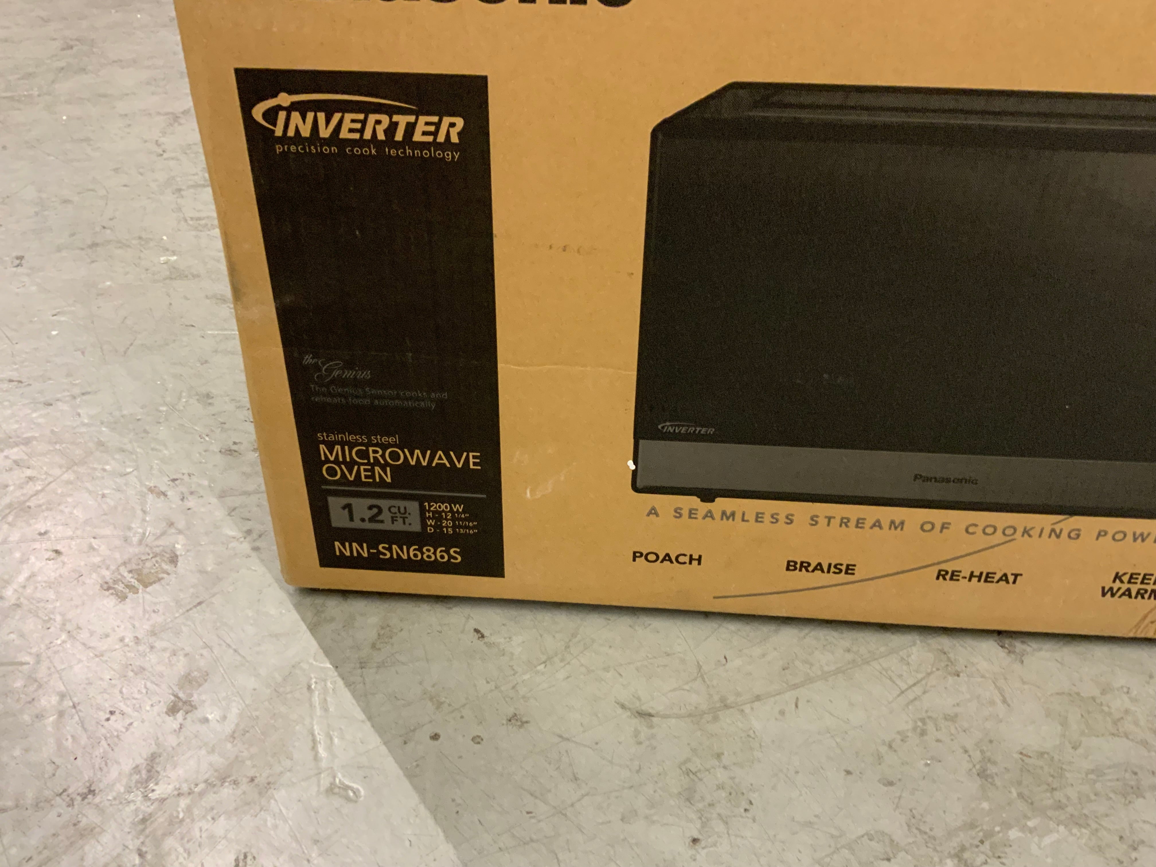 Panasonic NNSN686S 1.2 Cubic Foot 1200W Stainless Steel Countertop