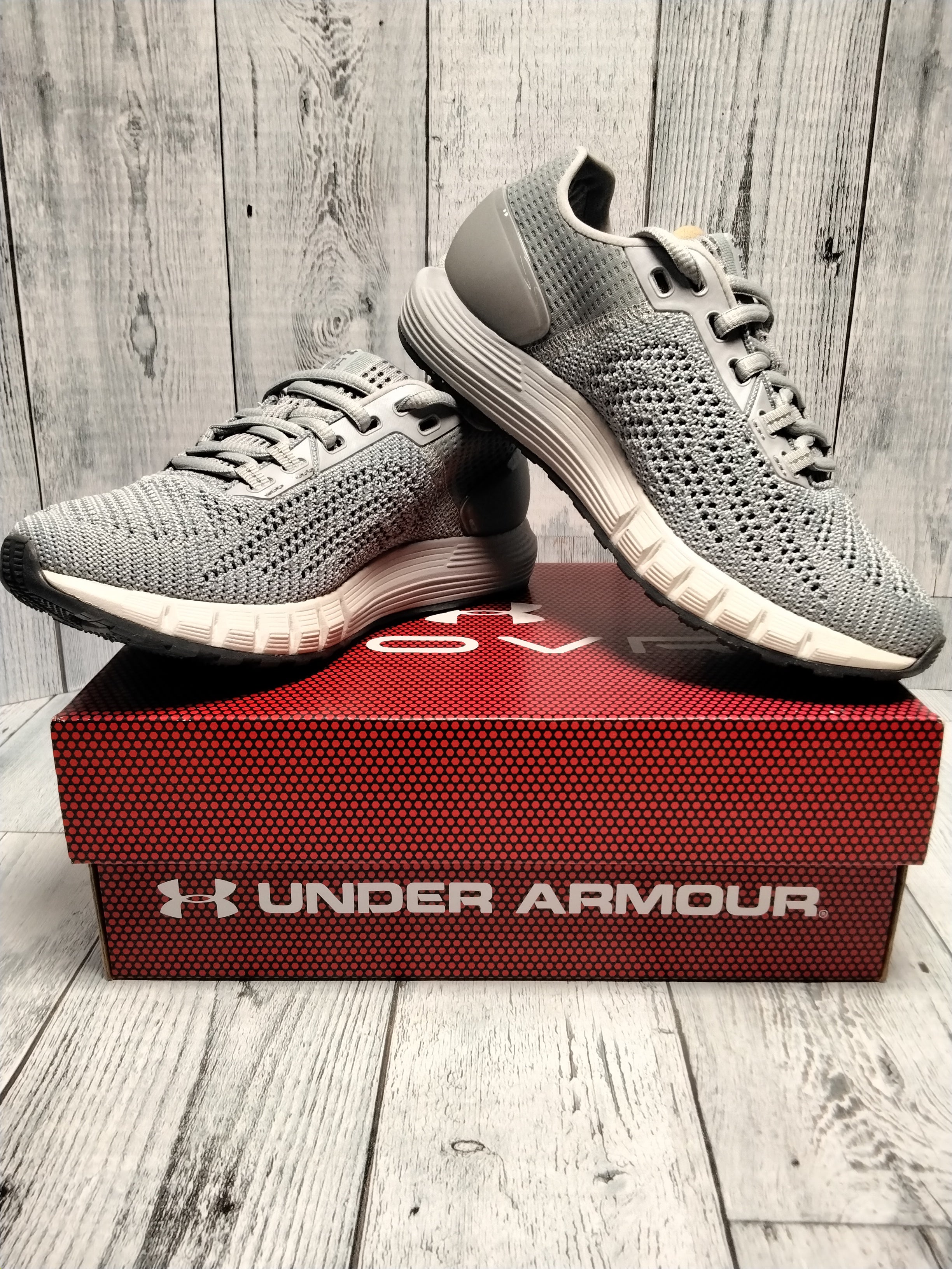 Under Armour Women's HOVR Sonic 2 Running Shoe, Sz 5 (7872382435566)