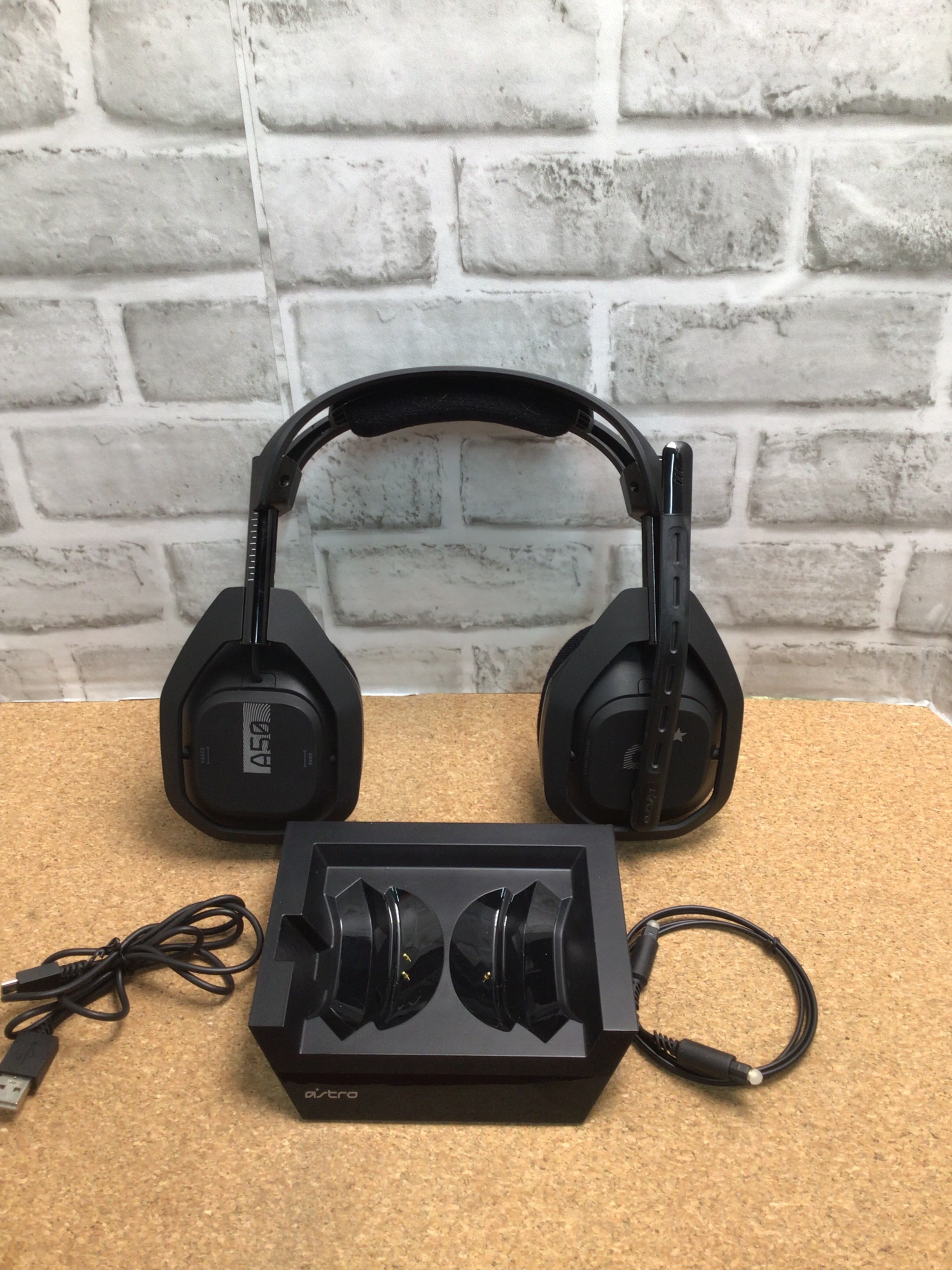 Astro Gaming A50 4th Gen Wireless Headset Base Station PS5 PS4