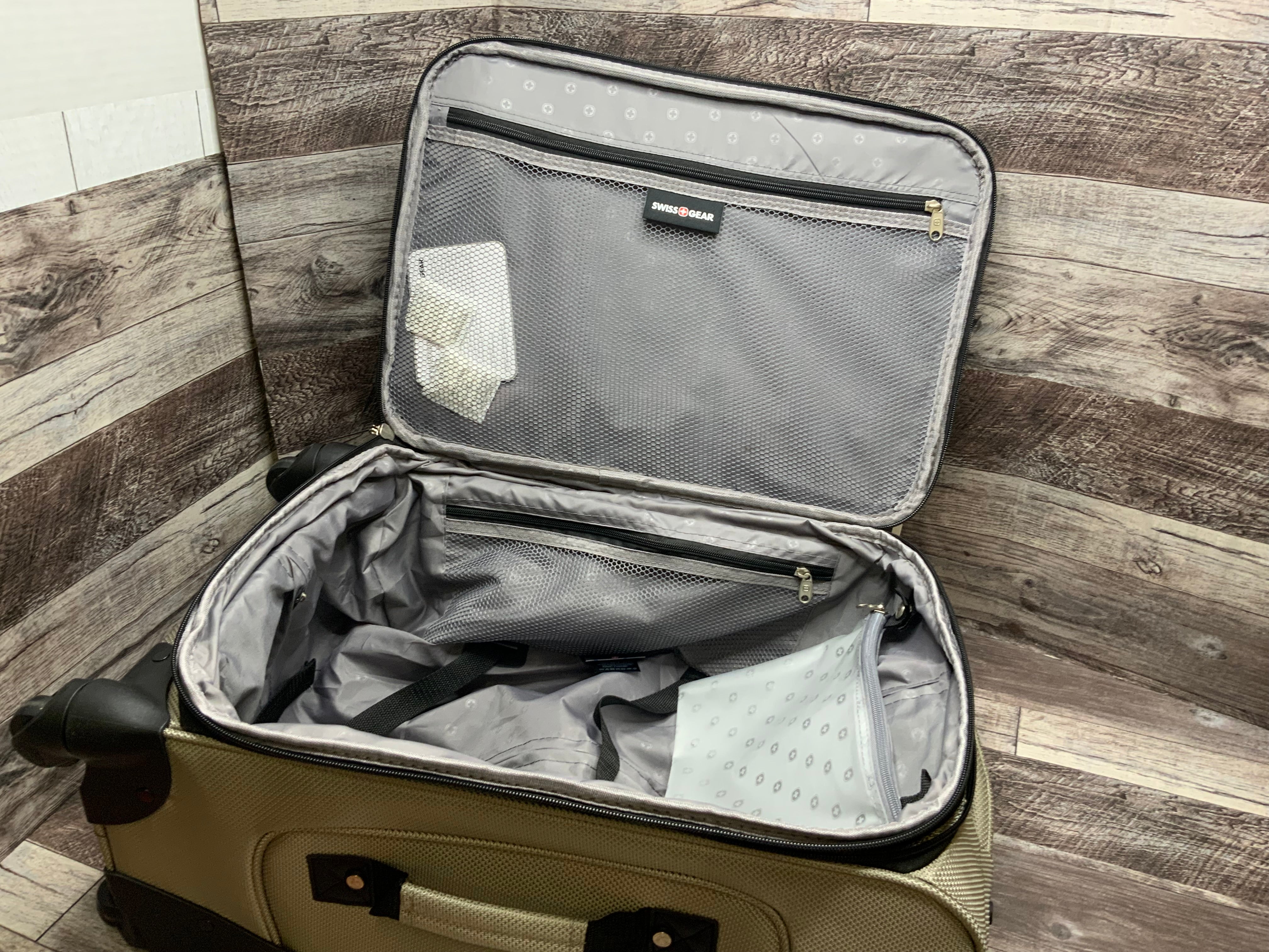 SwissGear Sion Softside Expandable Roller Carry-On  Luggage (21 Inch, Pewter) (8080386687214)