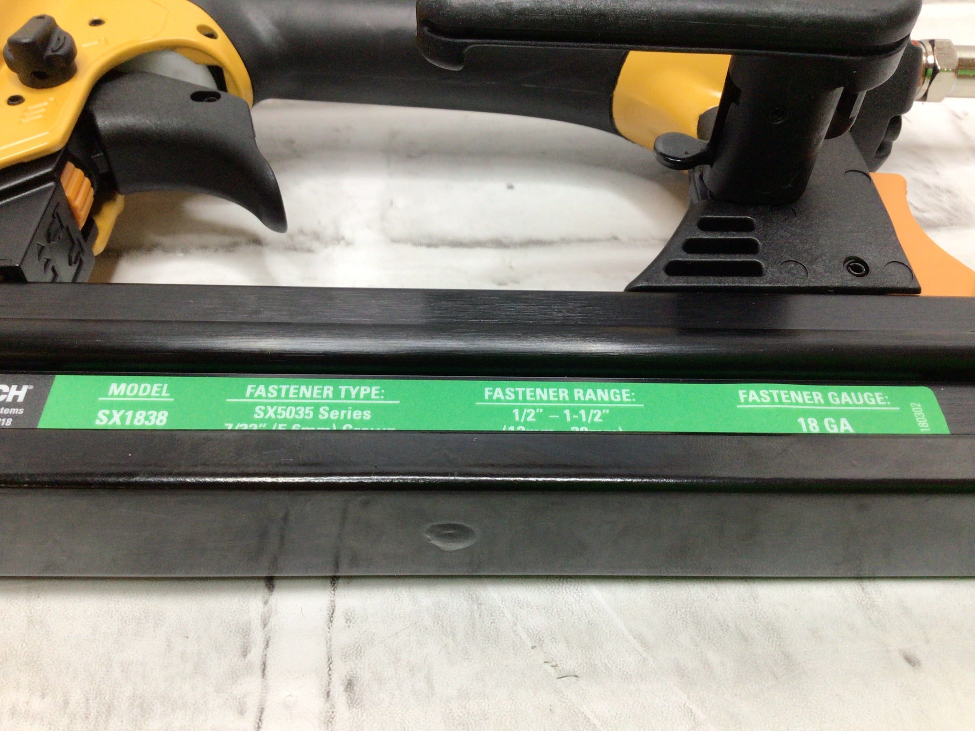 BOSTITCH SX1838 18GA Narrow Crown Air Finish Stapler Staple Gun *TOOL