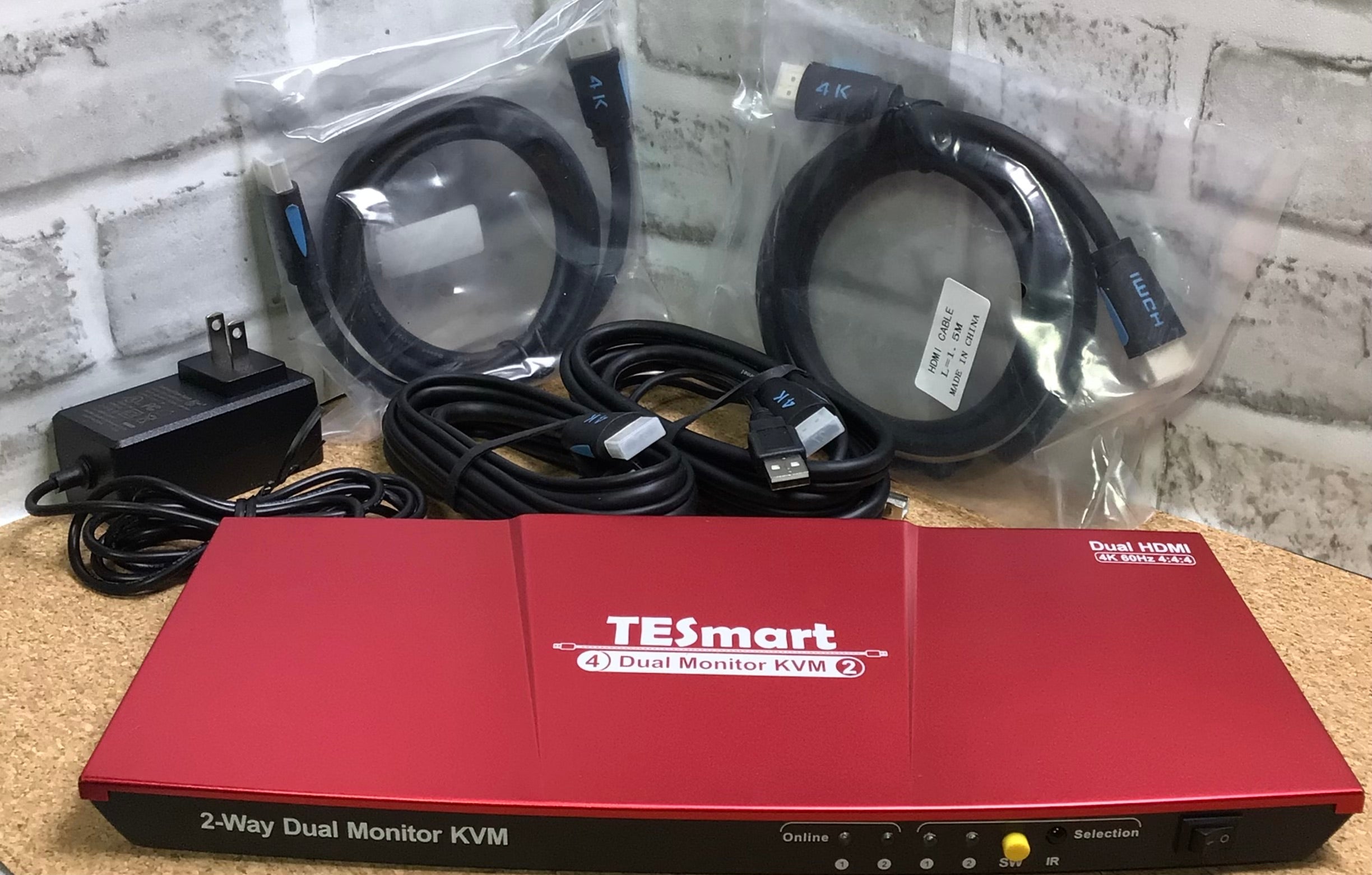 TESmart HDMI KVM Switch 2 Port Dual Monitor Extended Display **Tested and working** (7776235389166)